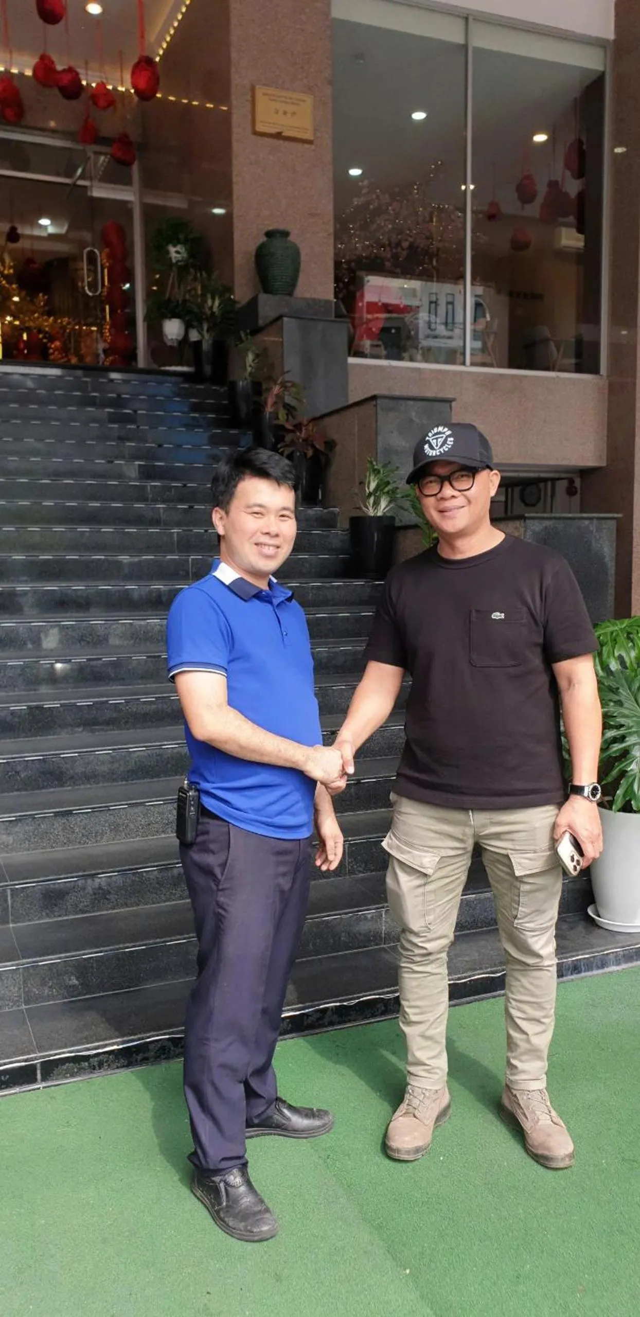 group of guests in Khách Sạn Hùng Vương Quảng Ngãi