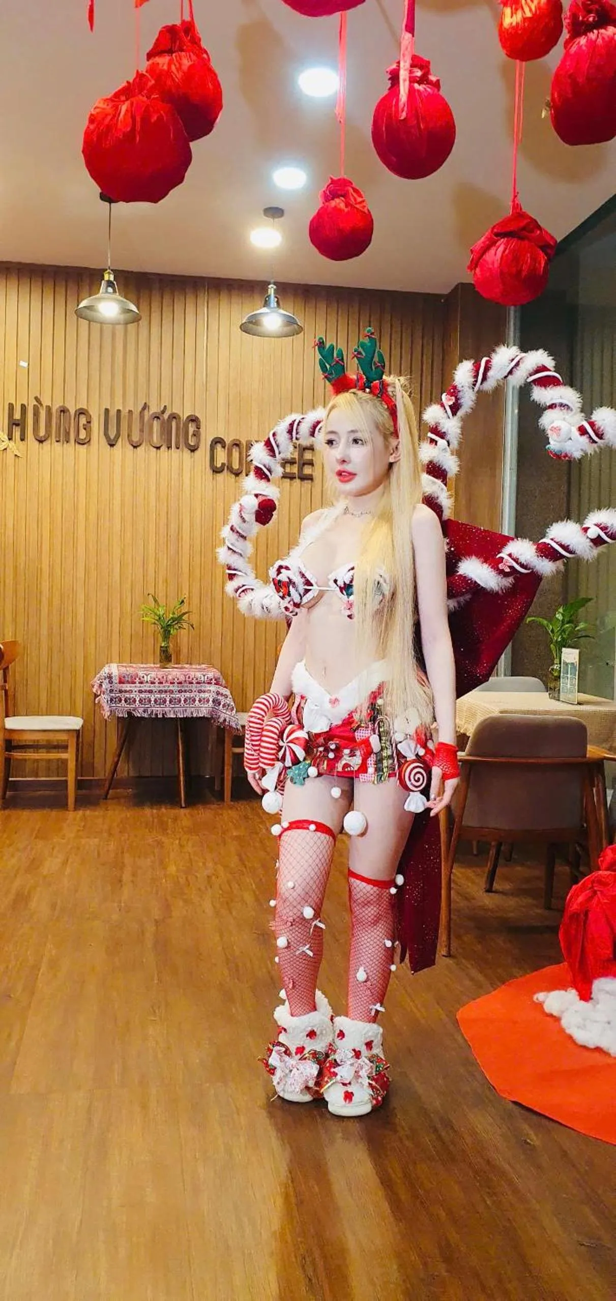 Guests in Khách Sạn Hùng Vương Quảng Ngãi