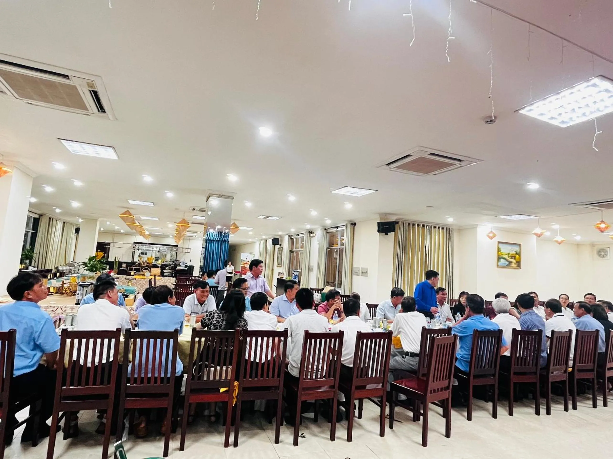 Restaurant/places to eat in Khách Sạn Hùng Vương Quảng Ngãi