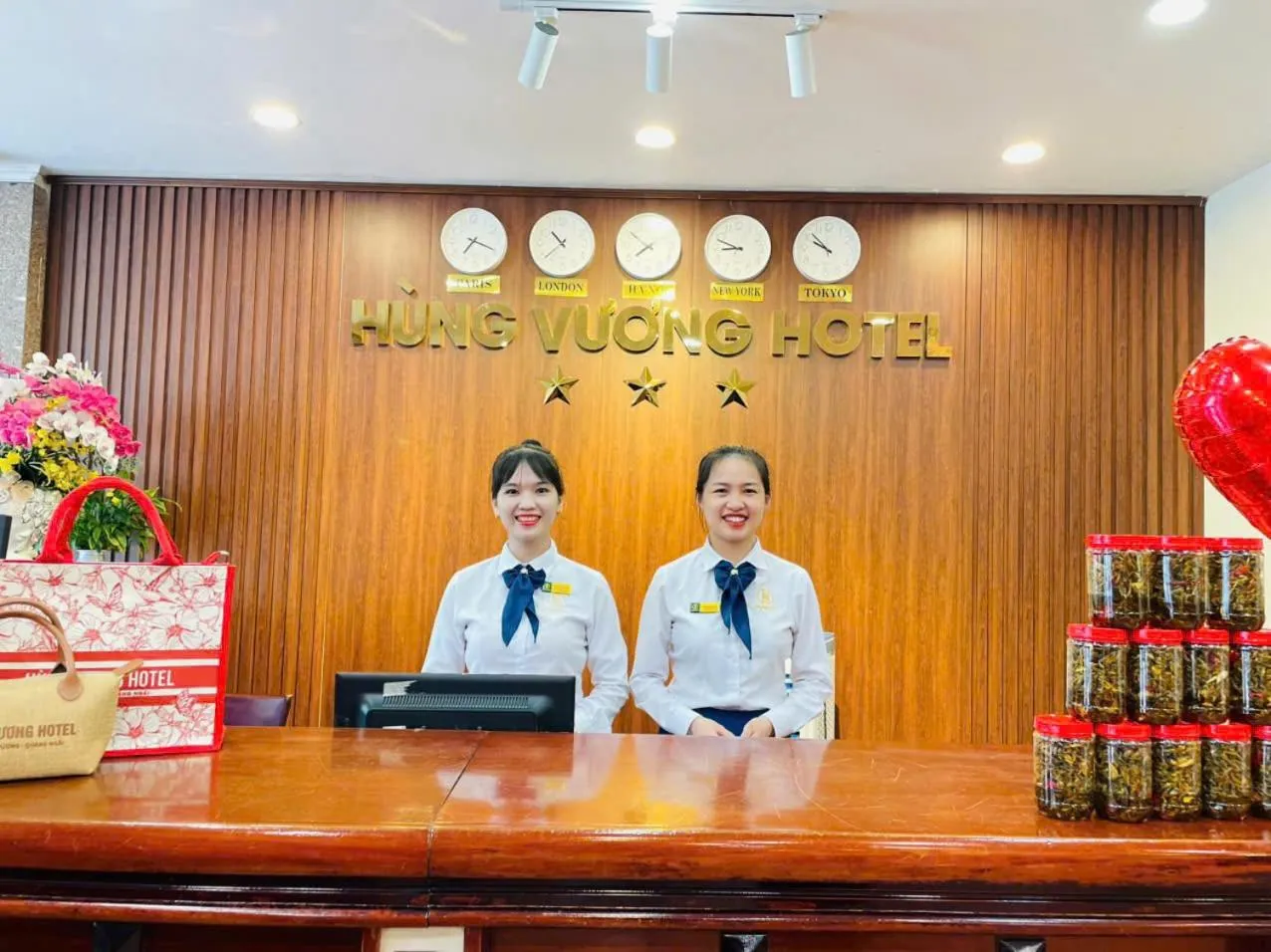 Lobby or reception in Khách Sạn Hùng Vương Quảng Ngãi