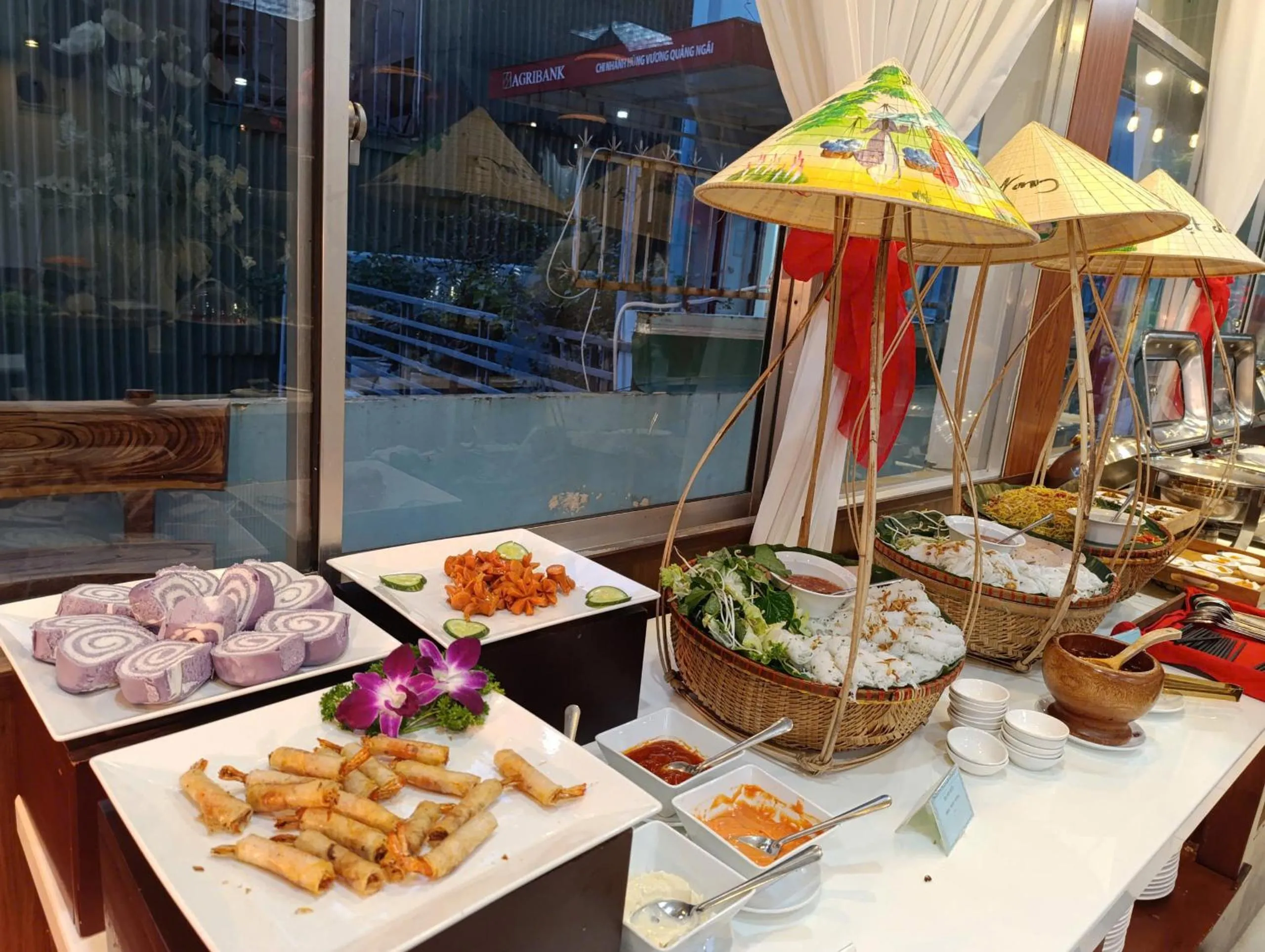 Breakfast in Khách Sạn Hùng Vương Quảng Ngãi