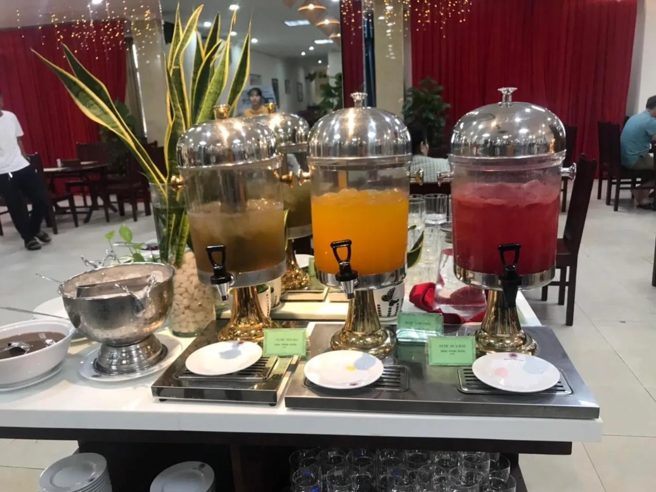 Breakfast in Khách Sạn Hùng Vương Quảng Ngãi