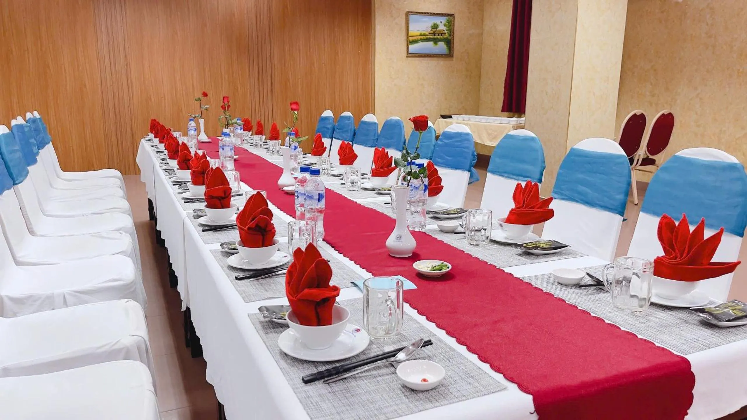 Restaurant/places to eat in Khách Sạn Hùng Vương Quảng Ngãi