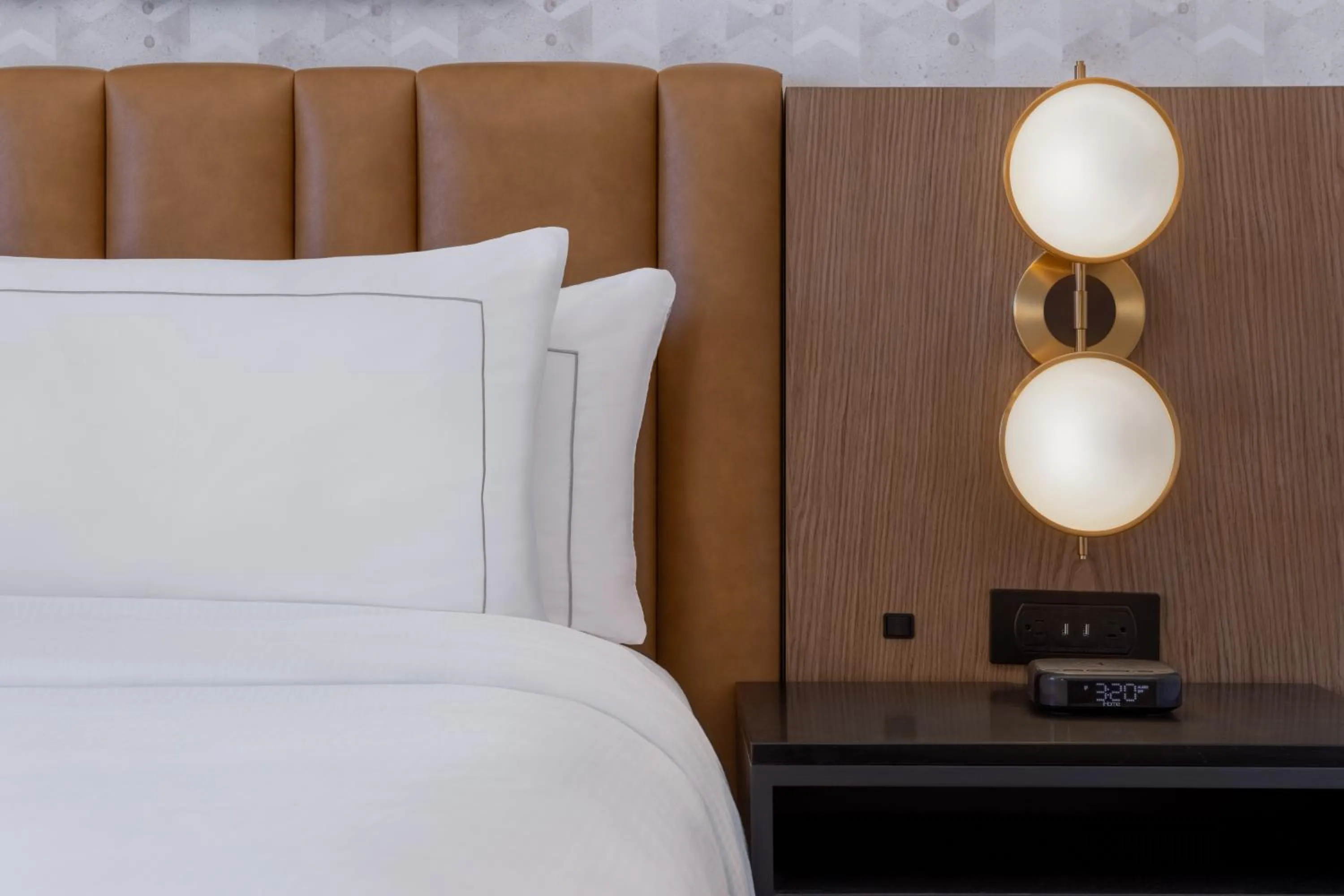 Bed in DoubleTree by Hilton Las Vegas East Flamingo