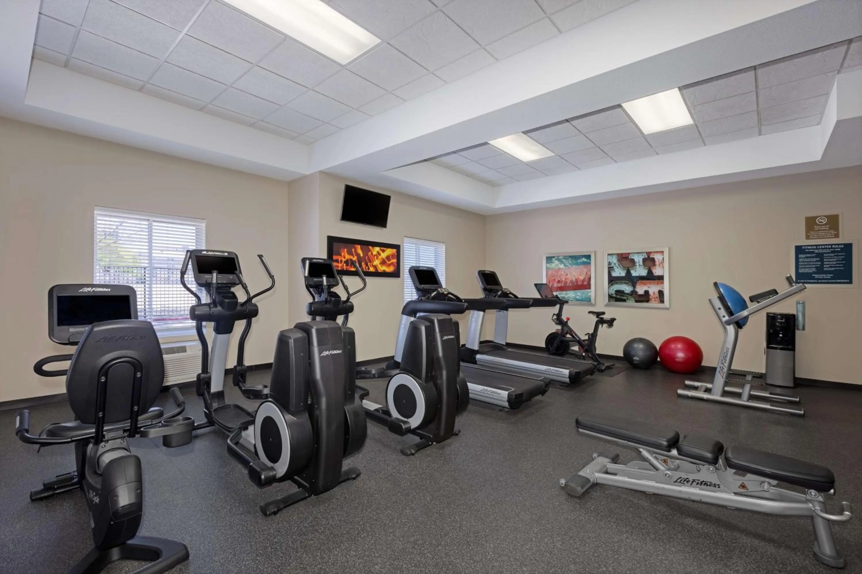 Fitness centre/facilities in DoubleTree by Hilton Las Vegas East Flamingo