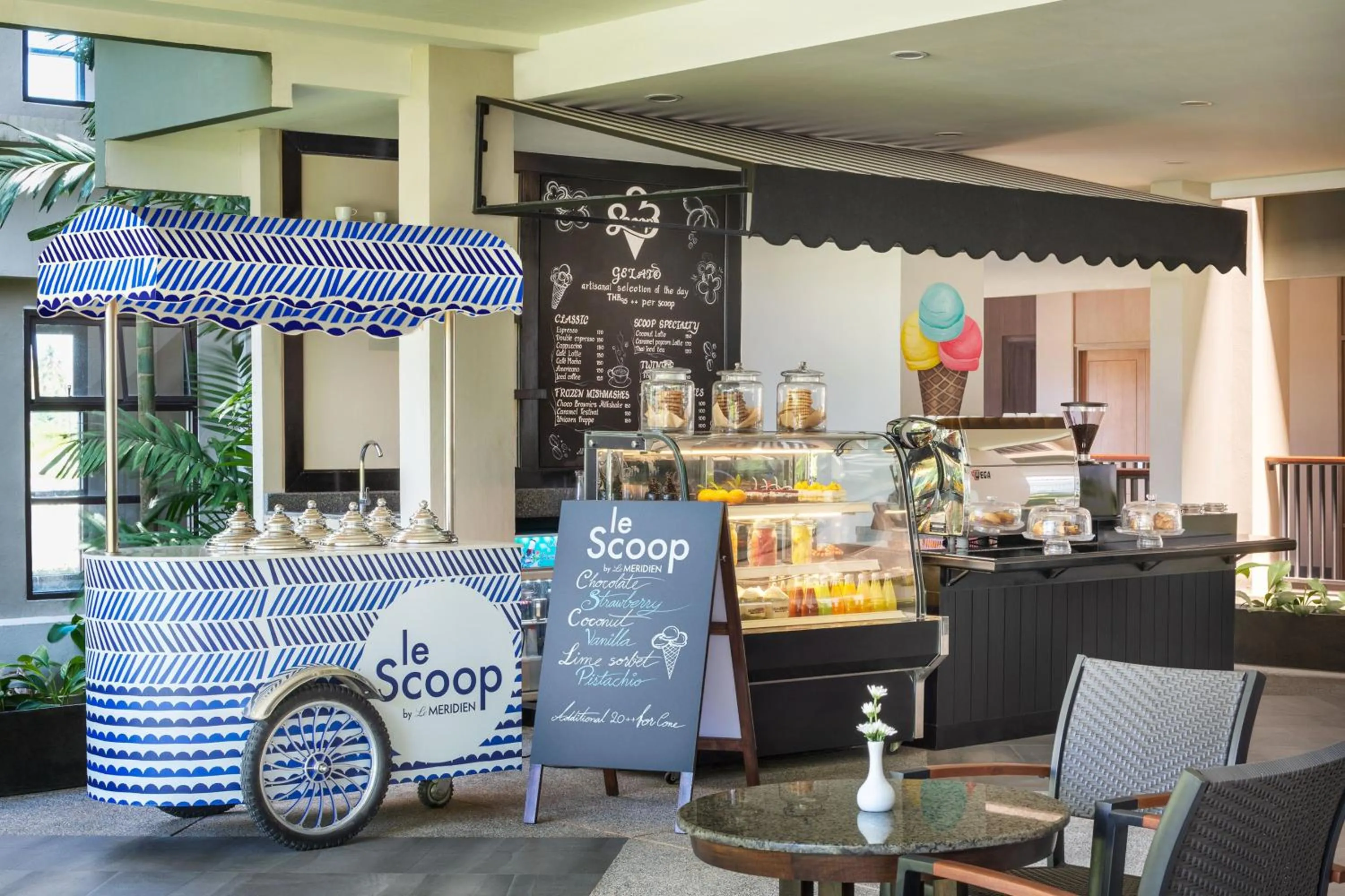 Restaurant/places to eat in Le Meridien Khao Lak Resort & Spa