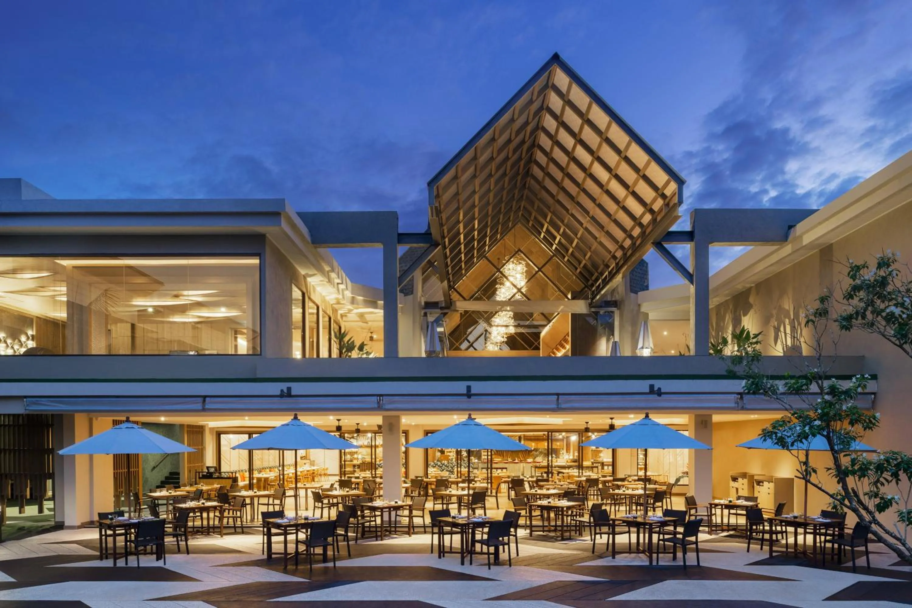 Property building in Le Meridien Khao Lak Resort & Spa