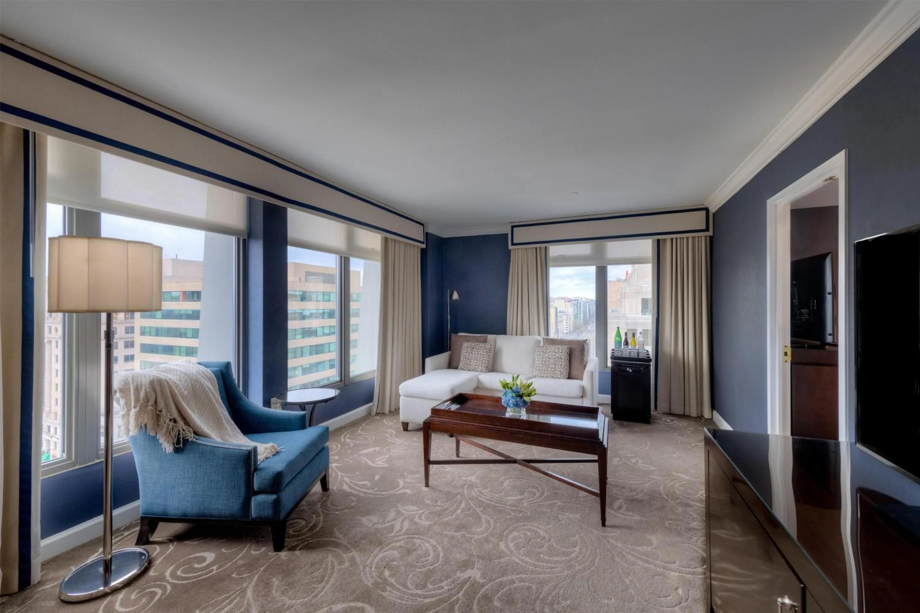 Photo of the whole room in Hamilton Hotel - Washington DC