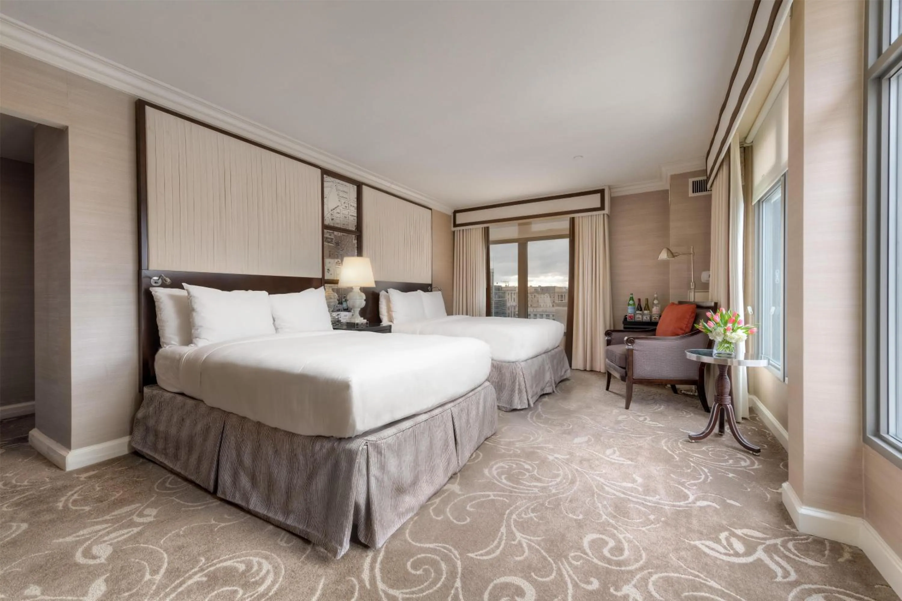 Bedroom, Bed in Hamilton Hotel - Washington DC