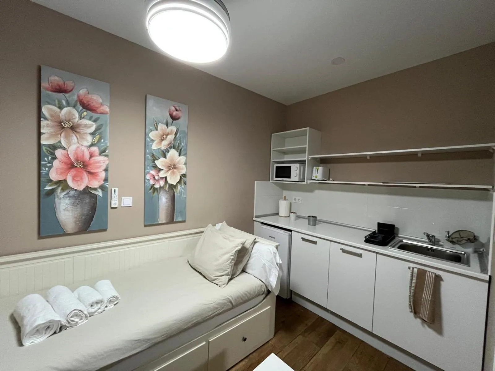 Kitchen or kitchenette in Palacete de la Almudayna