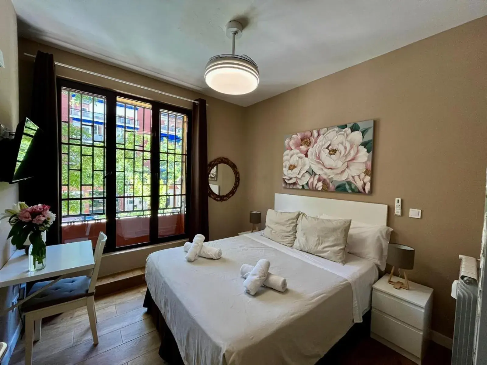 Palacete de la Almudayna Palacete de la Almudayna