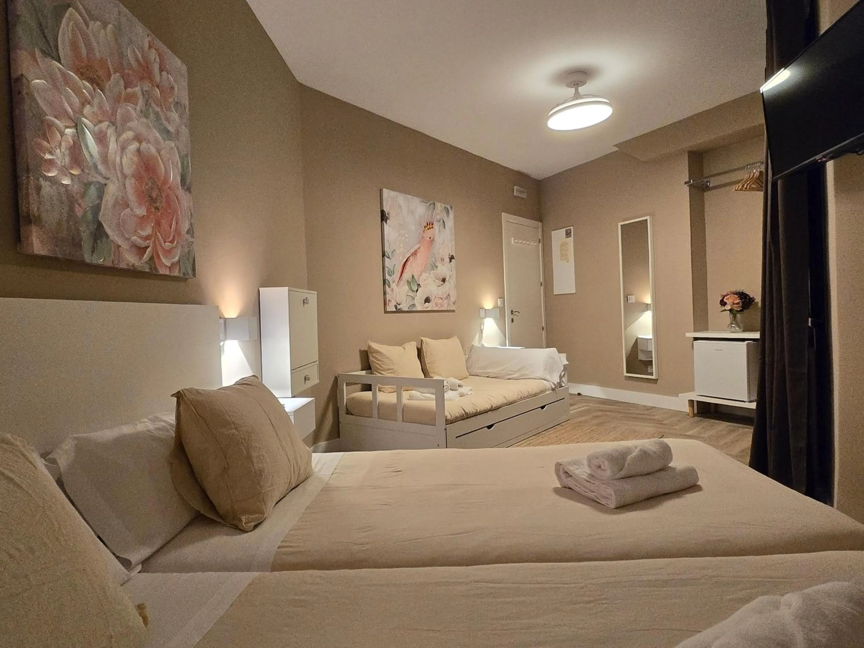 Bedroom, Bed in Palacete de la Almudayna