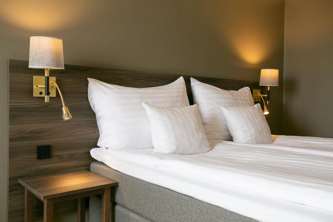 Bed in Quality Hotel Winn