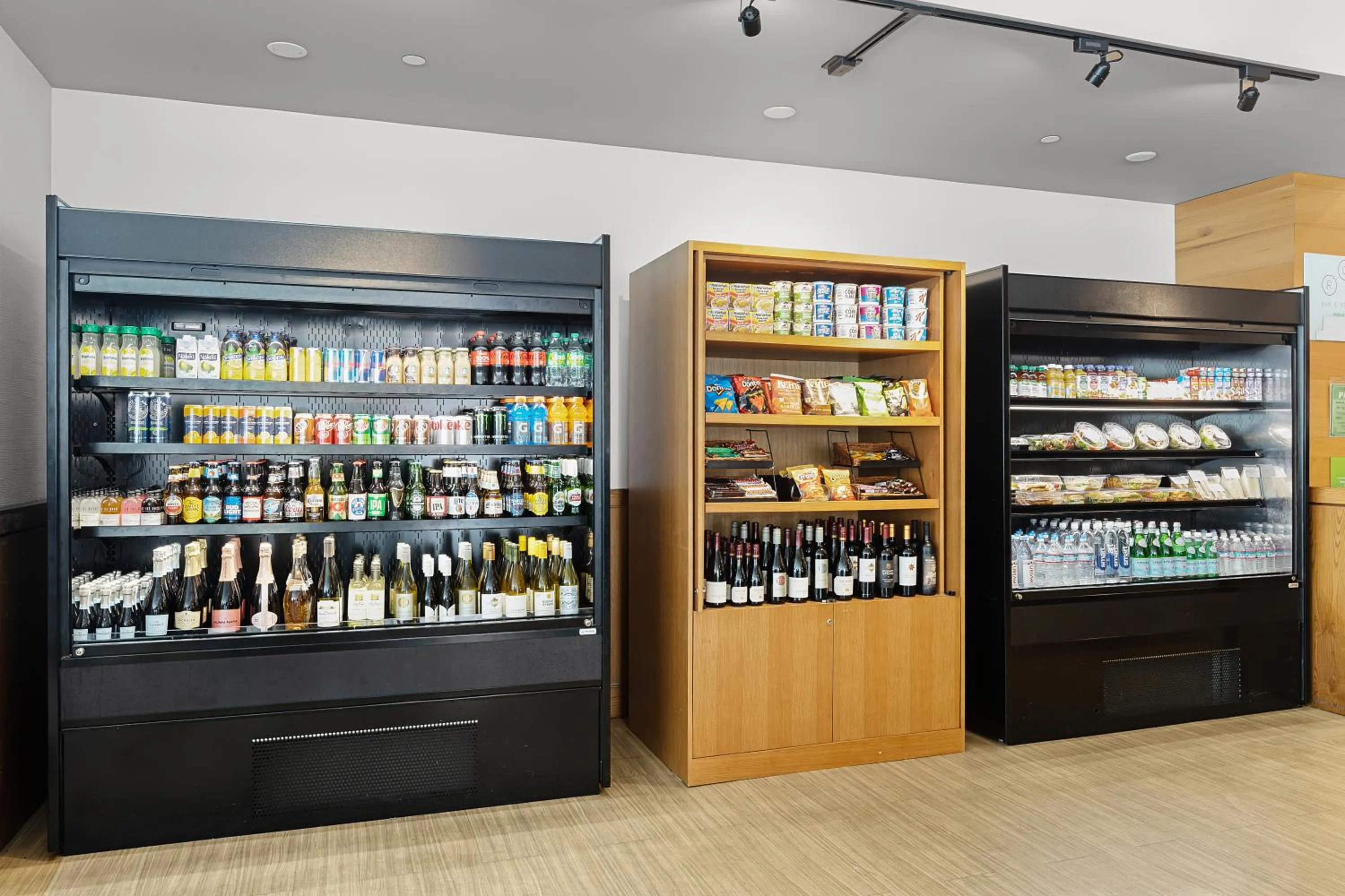 On-site shops in Holiday Inn San Francisco - Golden Gateway newly renovated with No Resort Fee