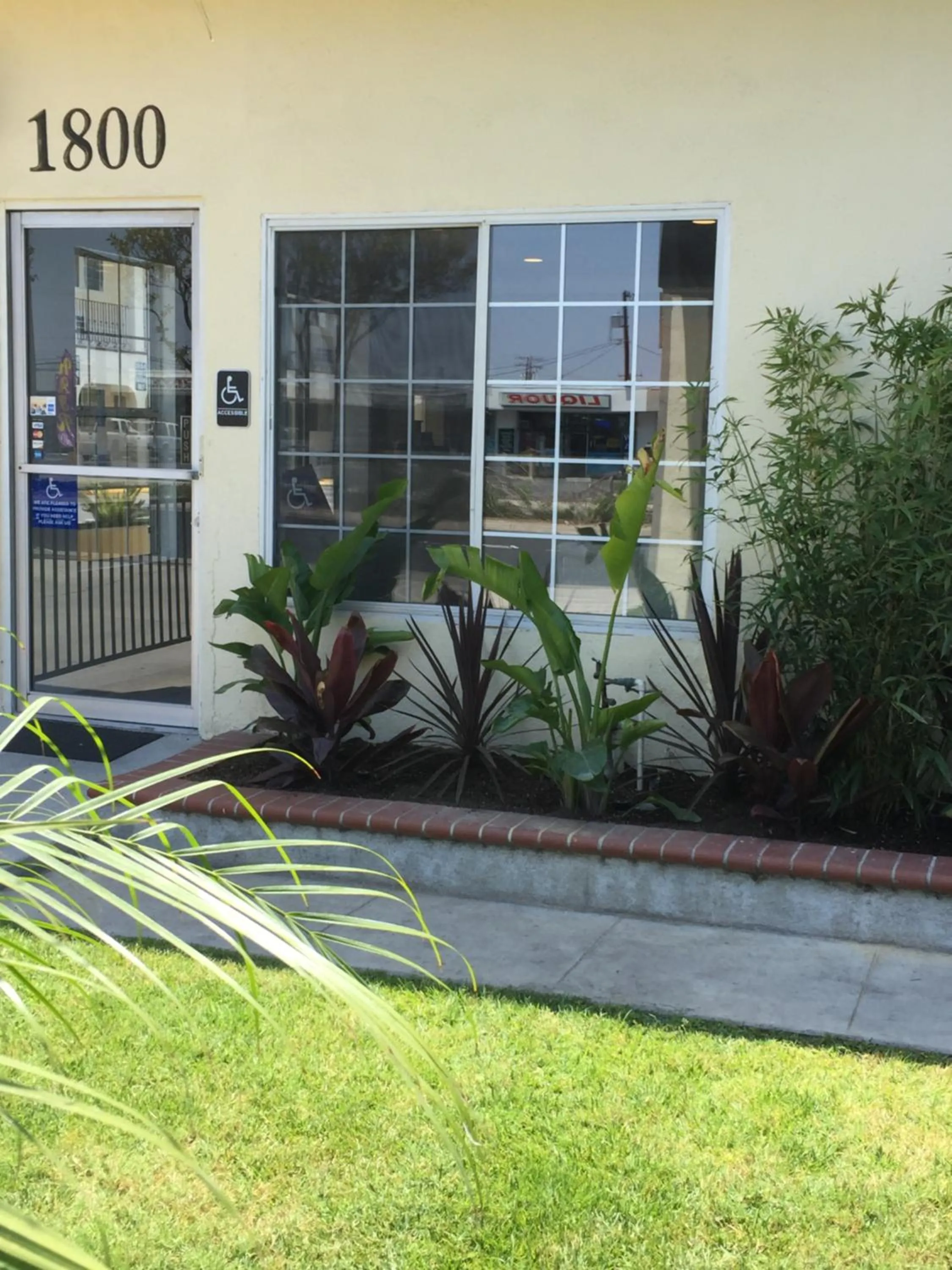 Facade/entrance in Anaheim Executive Inn & Suites
