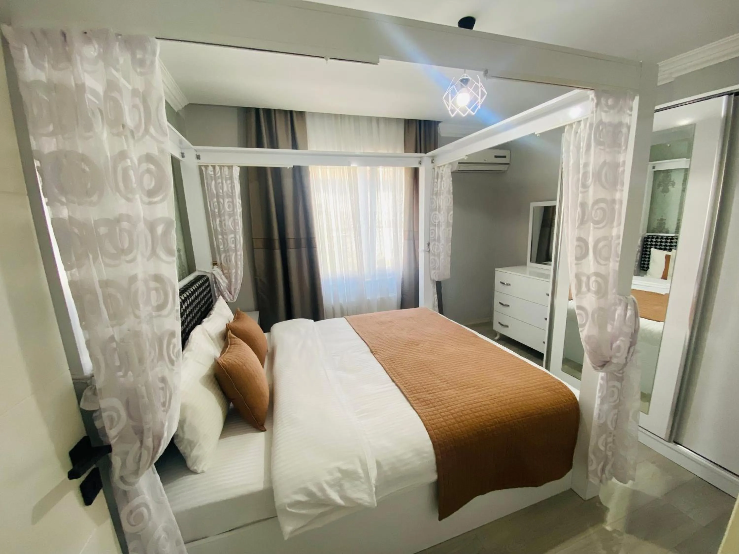 Bed in Royal Loft Suit