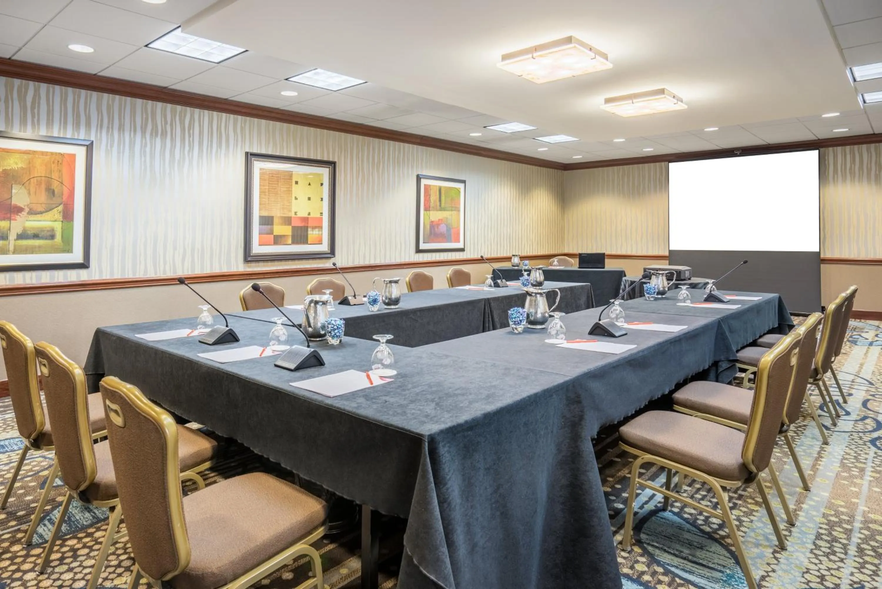 Meeting/conference room in Crowne Plaza Crystal City-Washington, D.C. by IHG