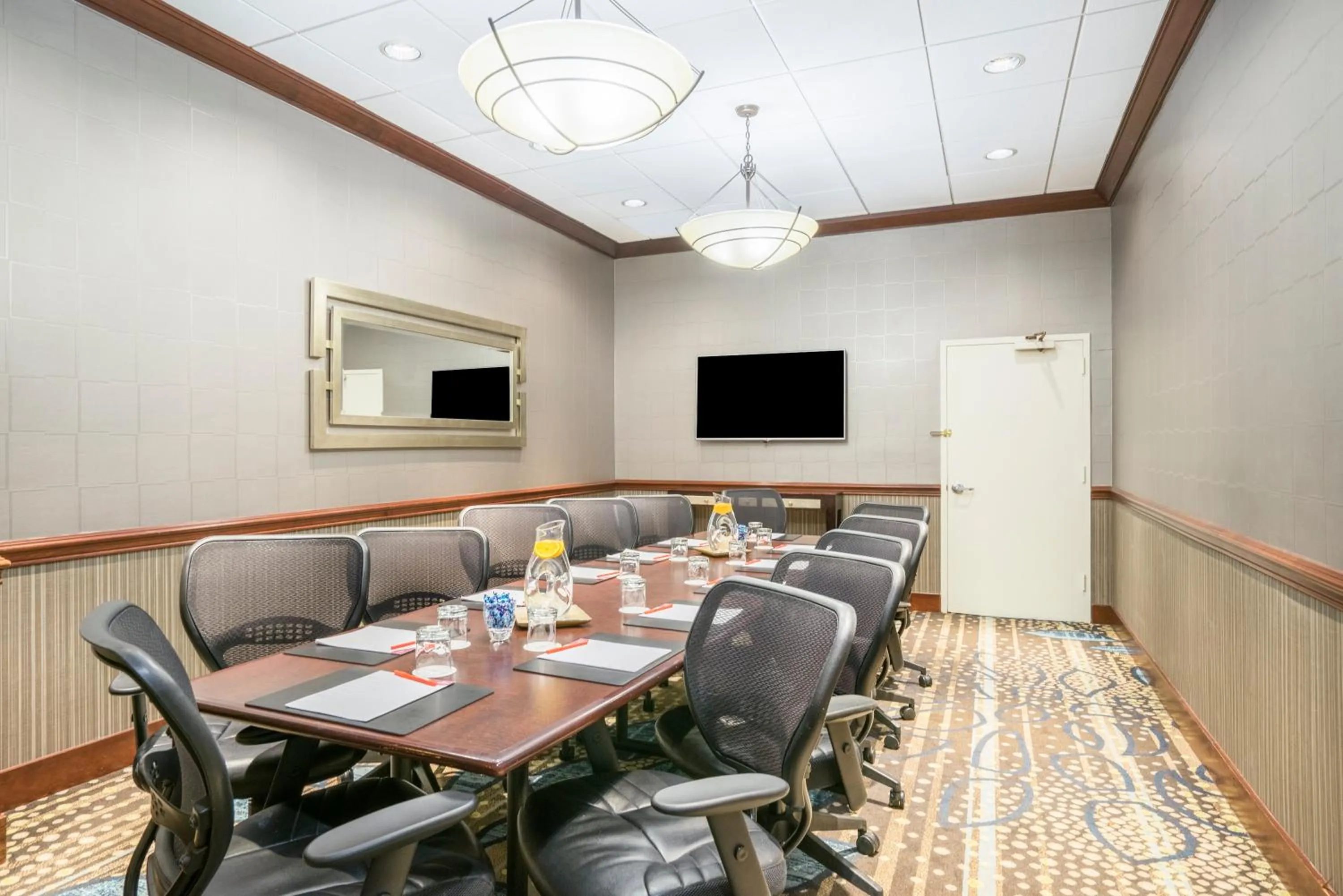 Meeting/conference room in Crowne Plaza Crystal City-Washington, D.C. by IHG