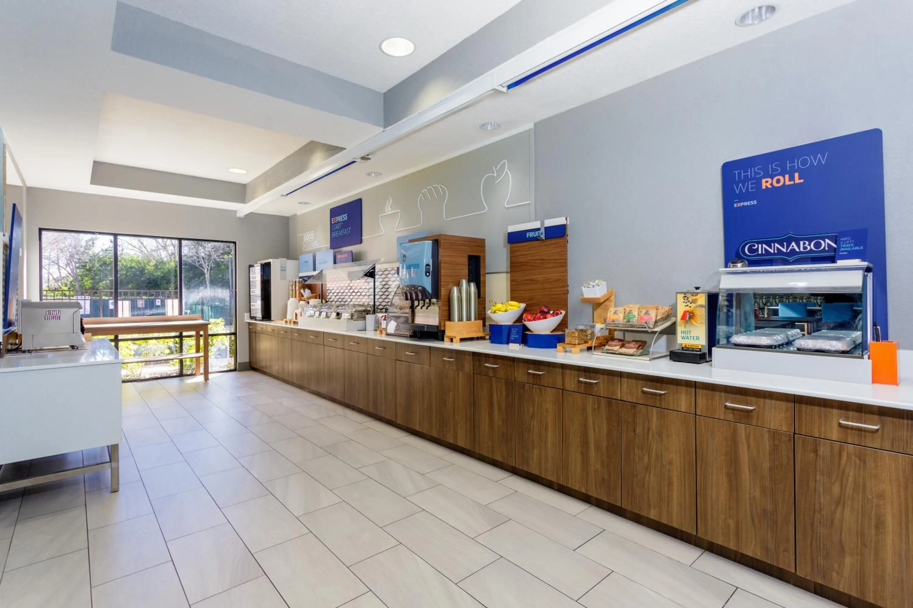 Restaurant/places to eat in Holiday Inn Express Orlando-Ocoee East by IHG