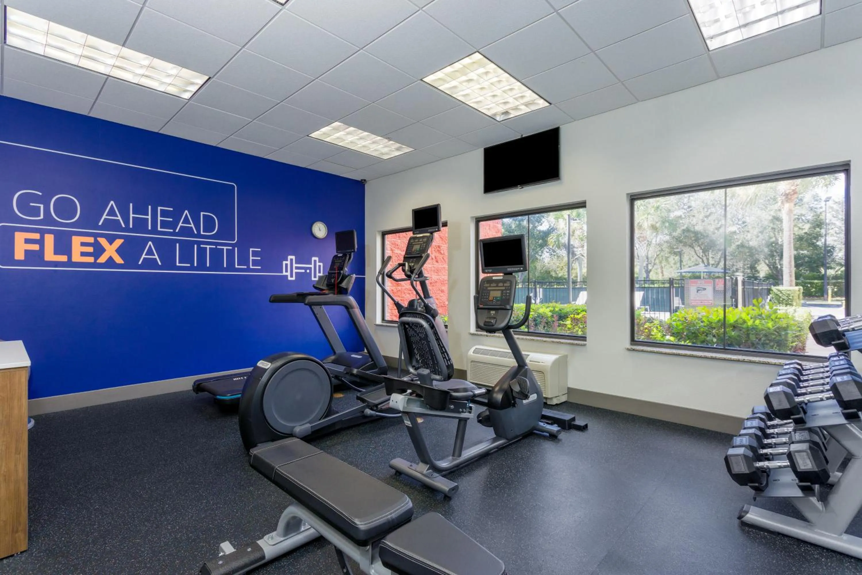 Fitness centre/facilities in Holiday Inn Express Orlando-Ocoee East by IHG