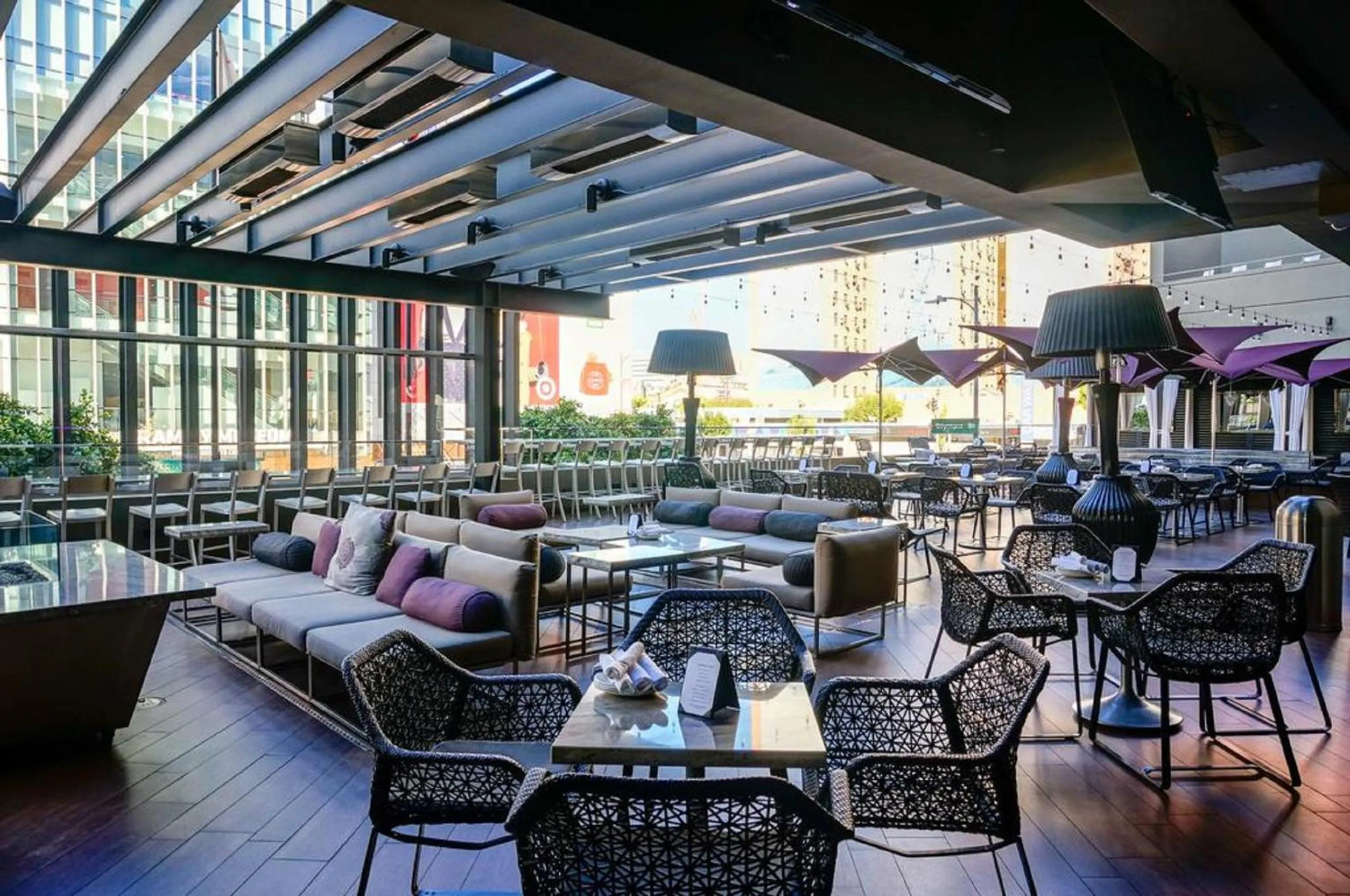 Patio in E Central Hotel Downtown Los Angeles