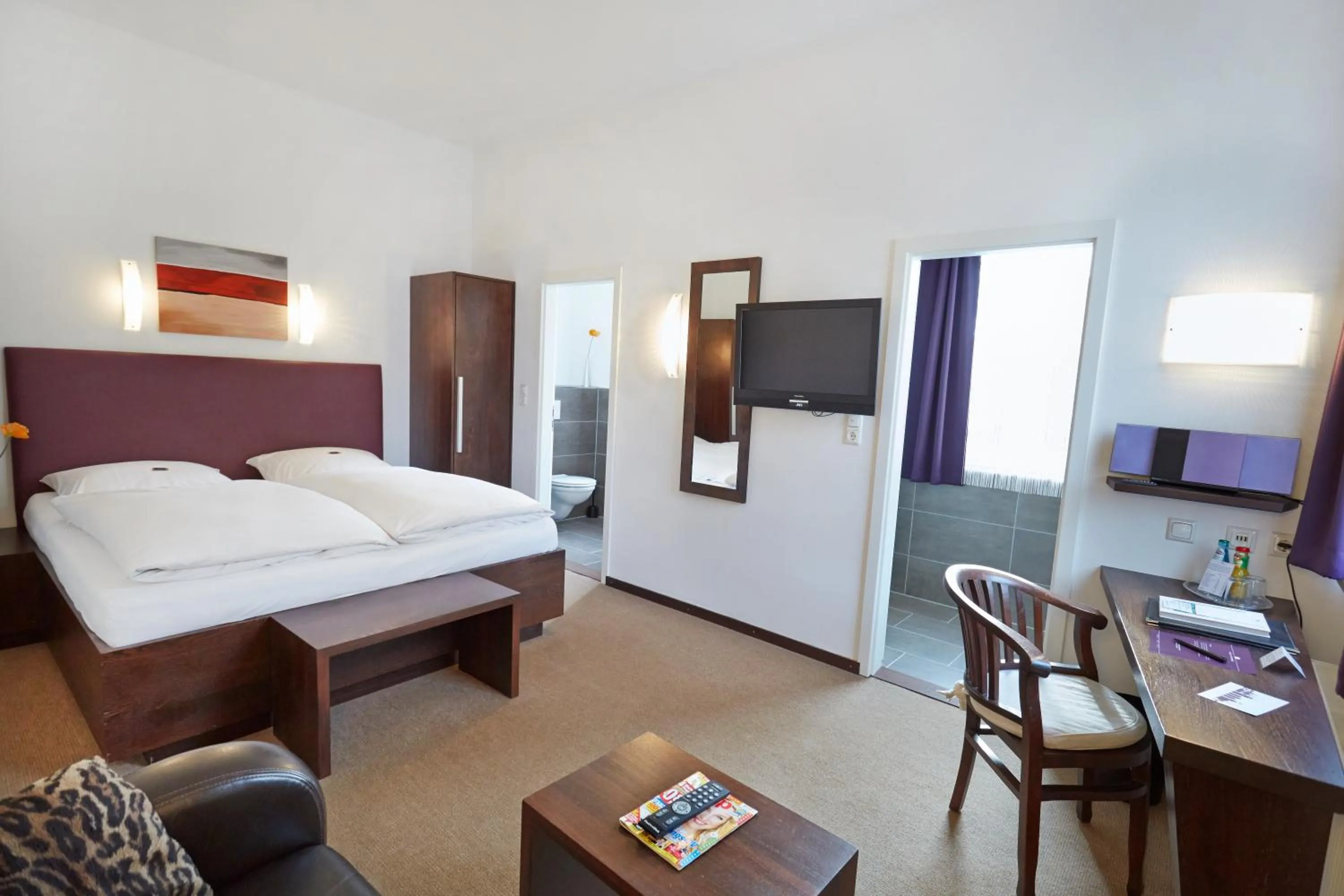 Photo of the whole room, Bed in Hotel Zur Wartburg