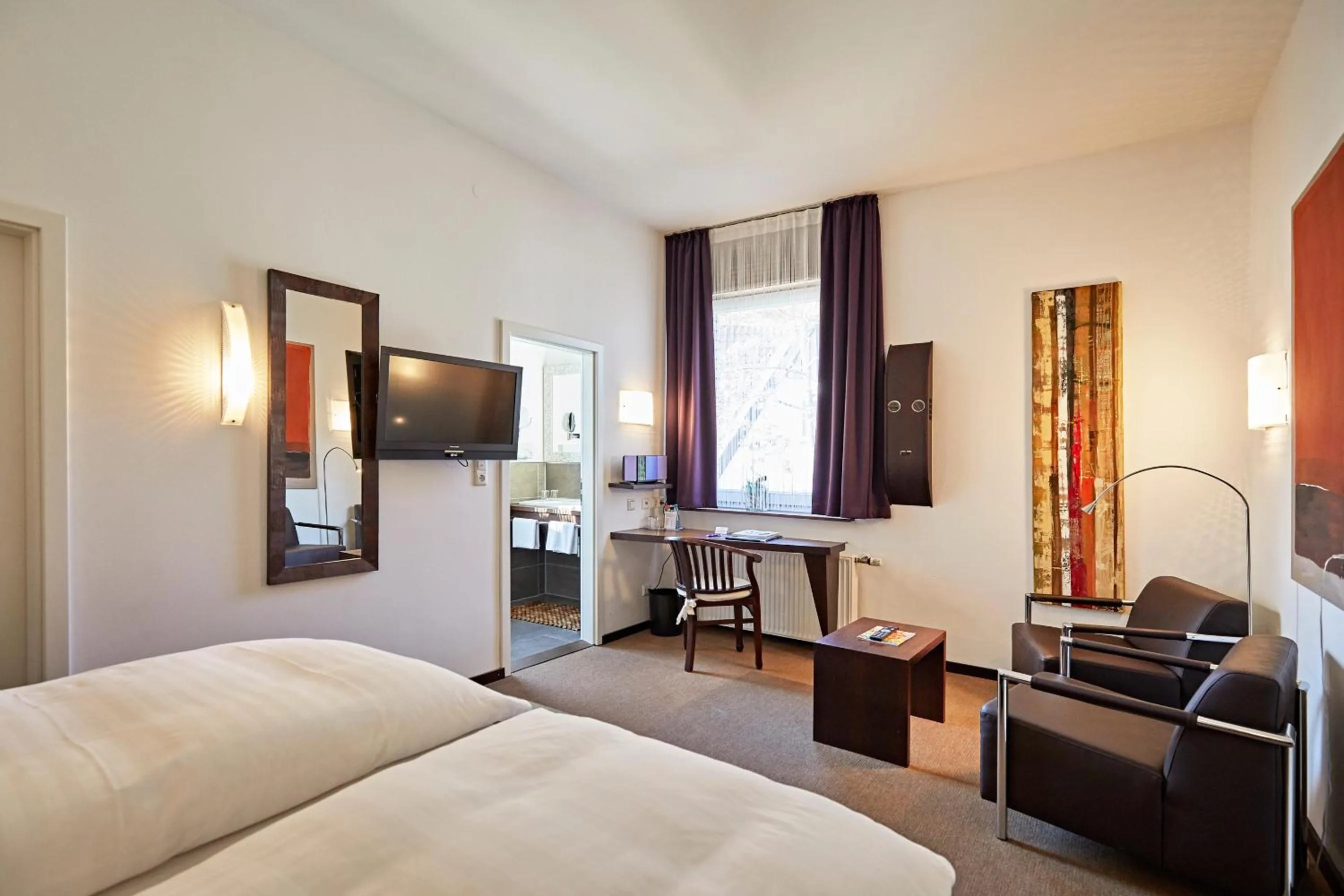 Living room, Bed in Hotel Zur Wartburg