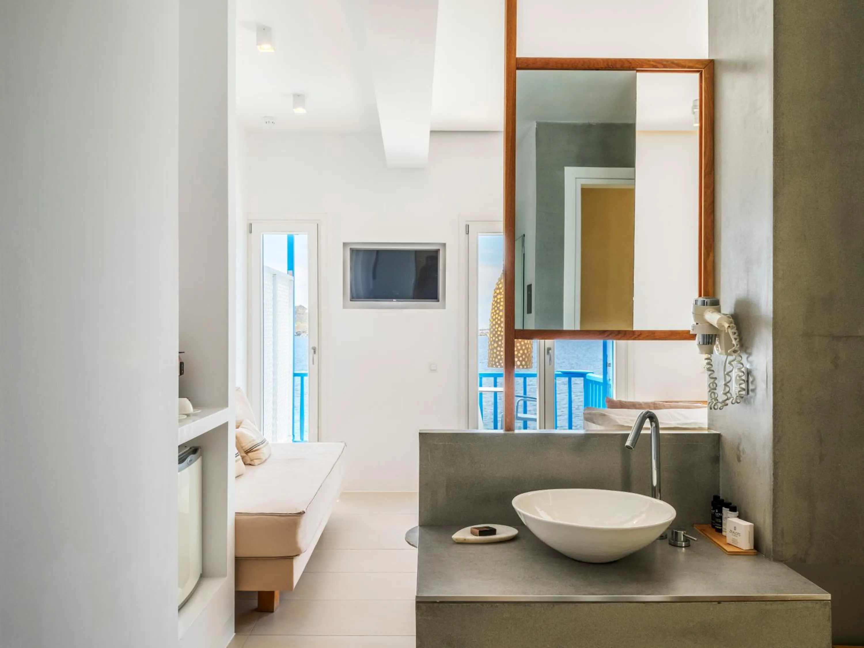 Bed in Bluetopia Suites