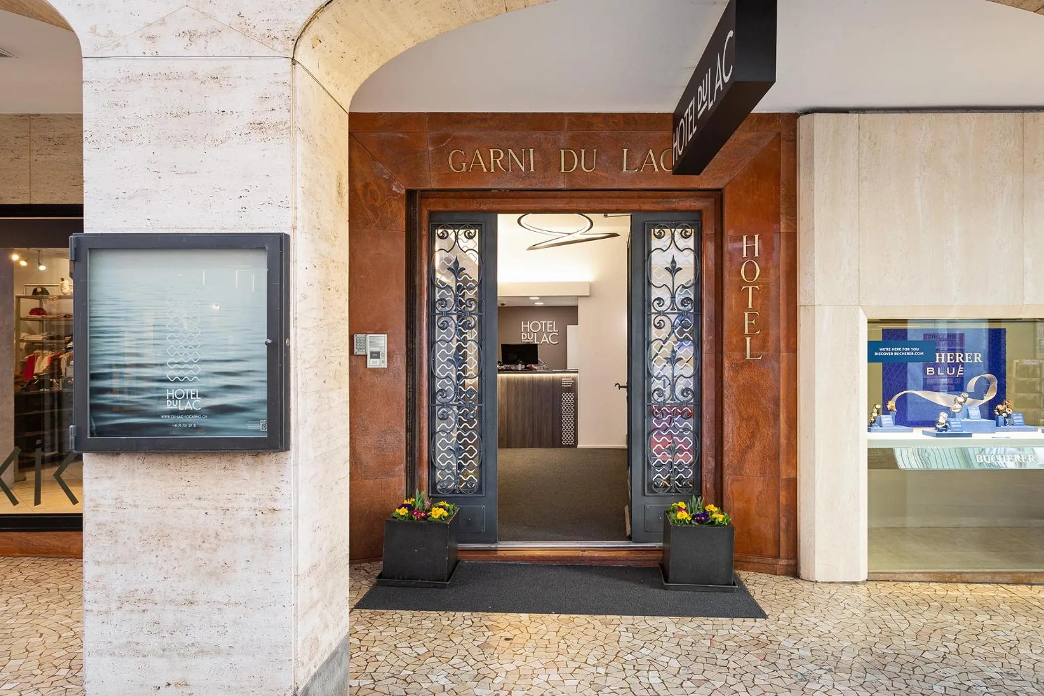 Property building in Hotel Du Lac