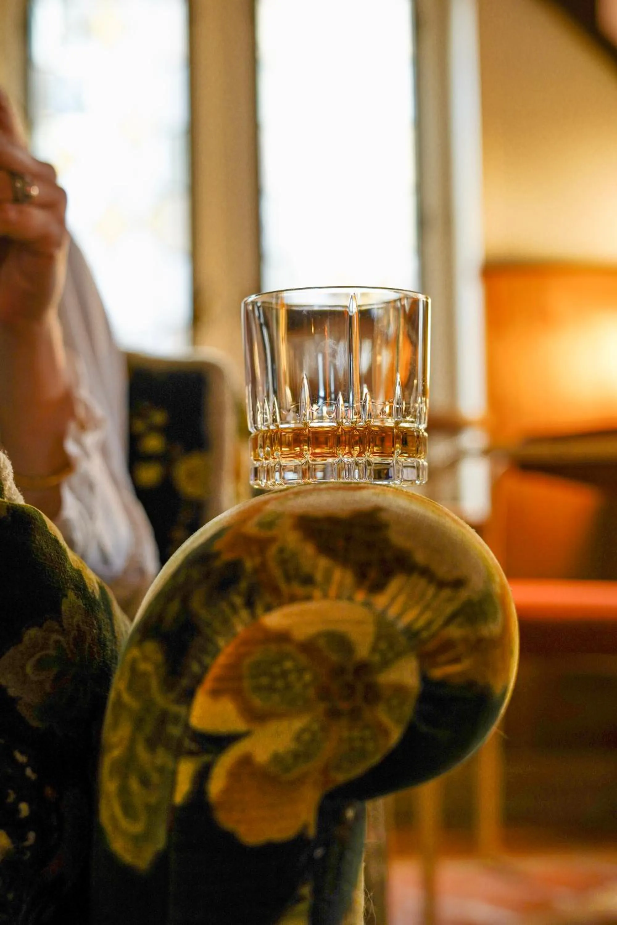 Lounge or bar in L'Absinthe Hôtel