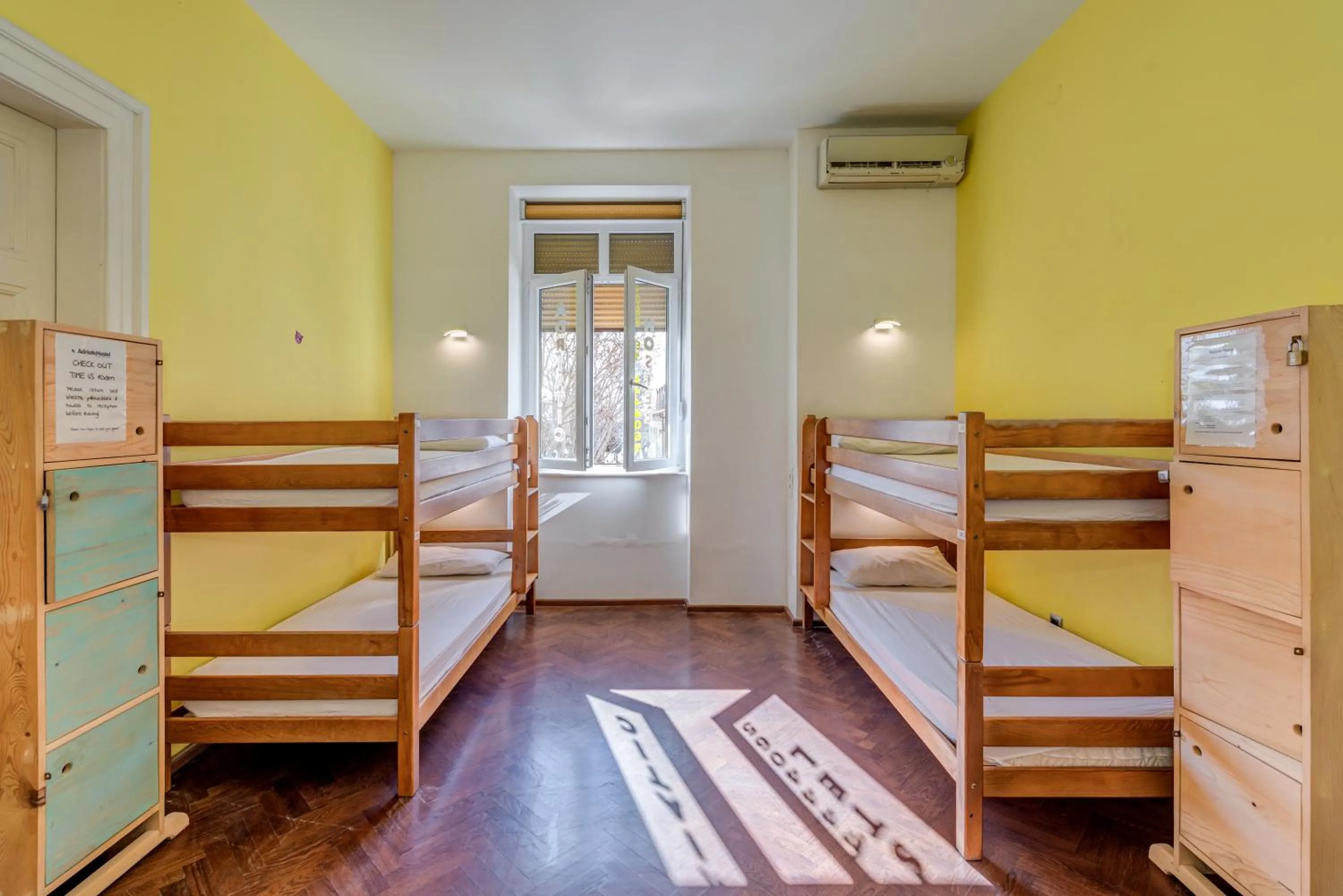 Bed in 8-Bed Dormitory Room in Hostel Colors Of Adriatic - Youth Only