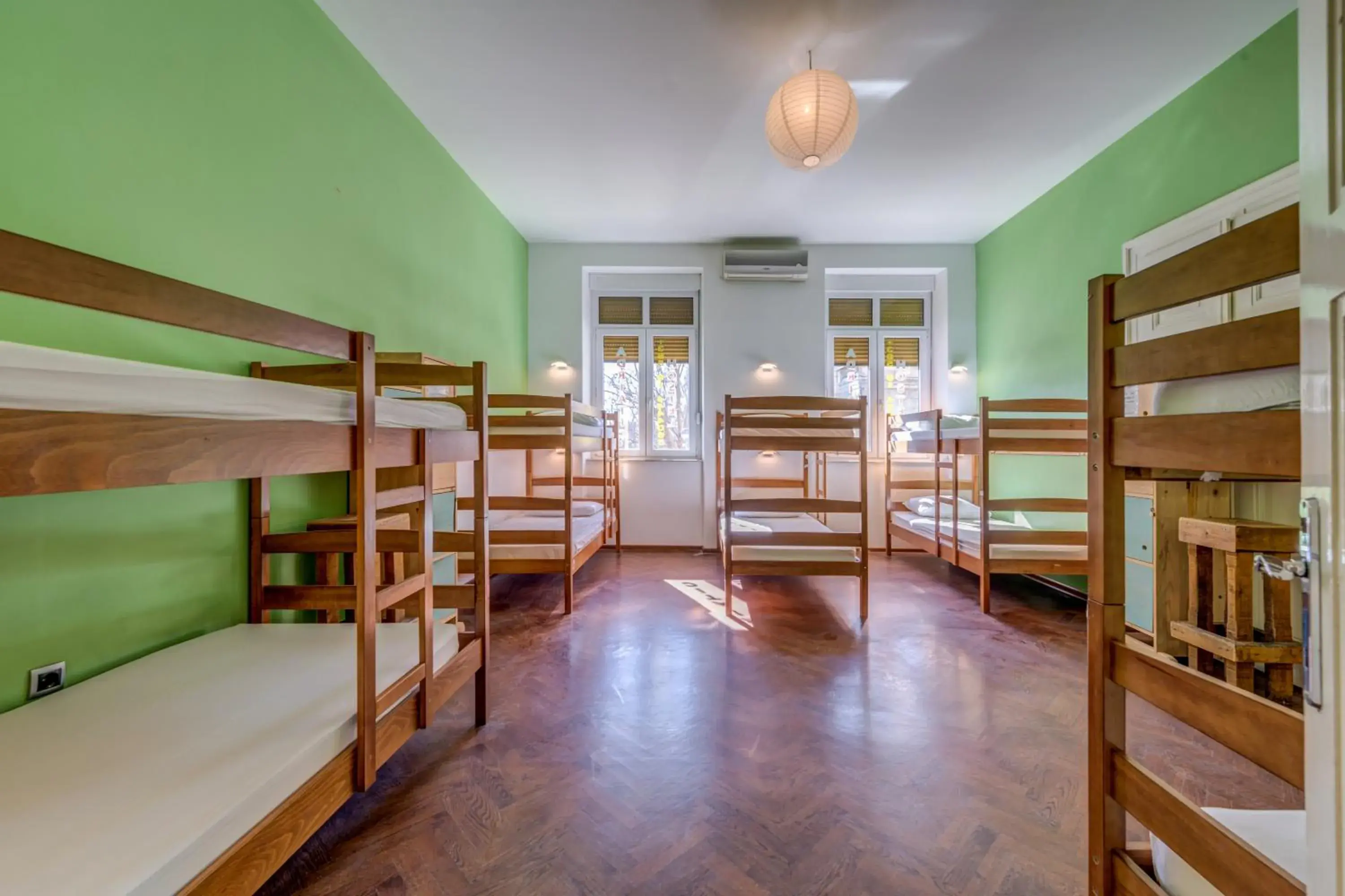 Bed in 10-Bed Mixed Dormitory Room in Hostel Colors Of Adriatic - Youth Only Bed in 10-Bed Mixed Dormitory Room in Hostel Colors Of Adriatic - Youth Only