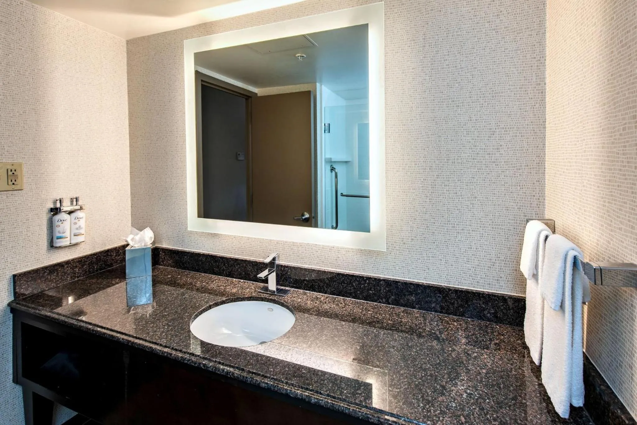 Bathroom in Holiday Inn Washington Capitol-National Mall by IHG