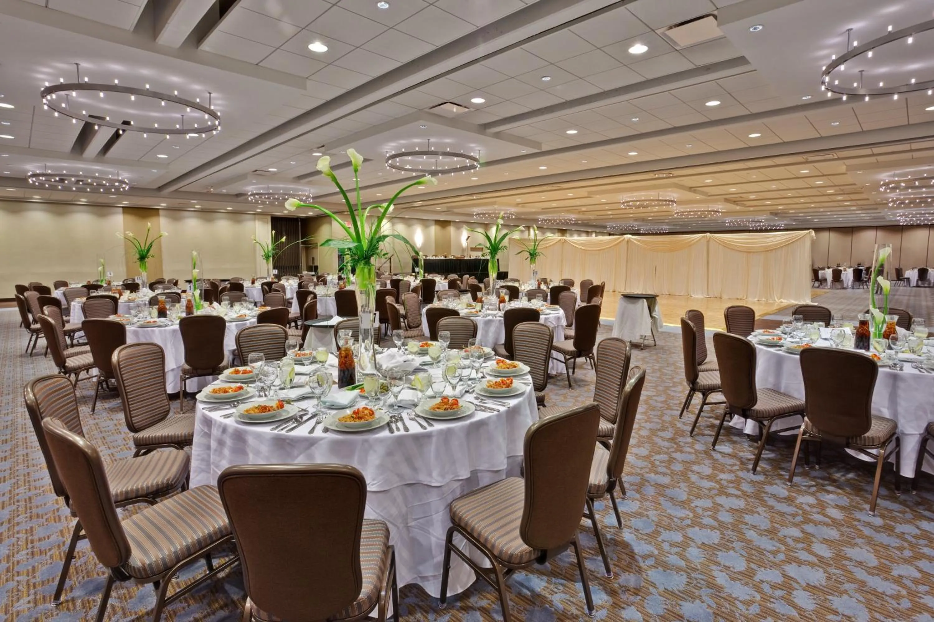 Meeting/conference room in Crowne Plaza Chicago O'Hare Hotel & Conference Center by IHG