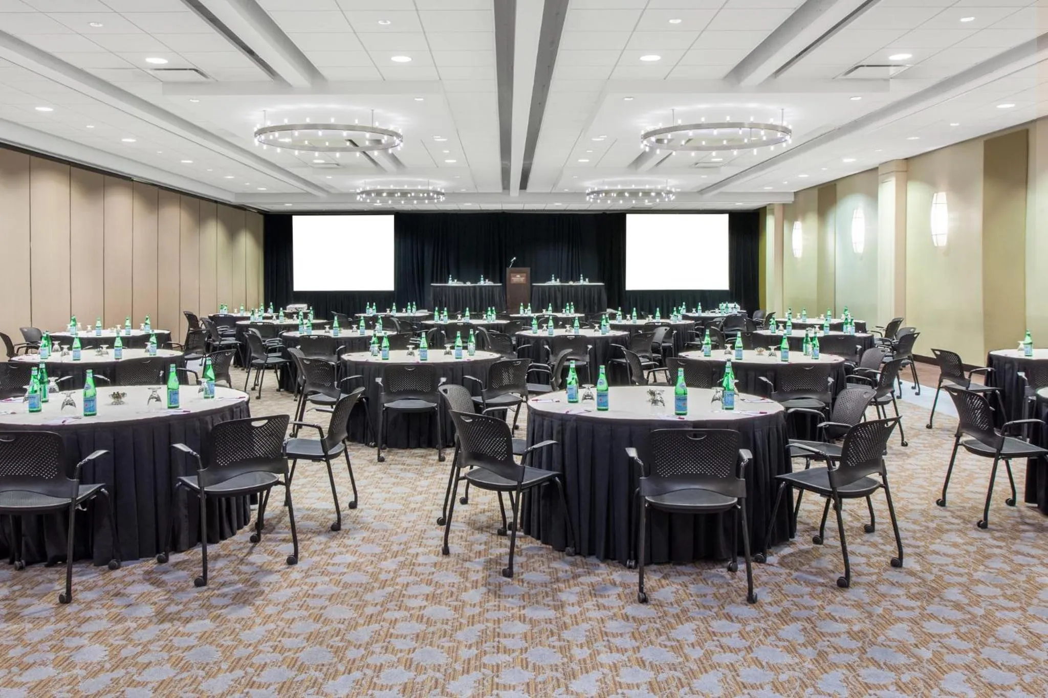 Banquet/Function facilities in Crowne Plaza Chicago O'Hare Hotel & Conference Center by IHG