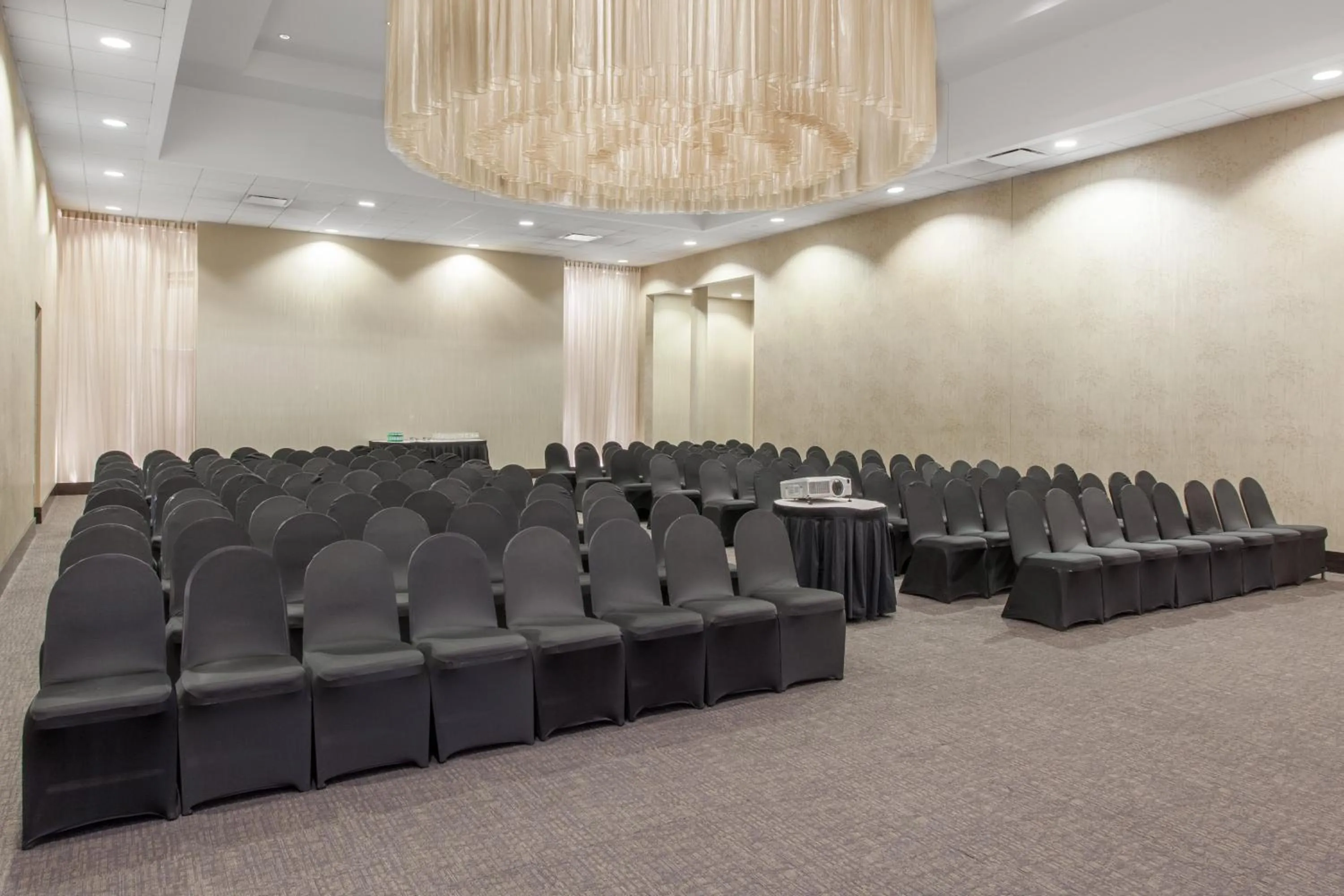 Banquet/Function facilities in Crowne Plaza Chicago O'Hare Hotel & Conference Center by IHG