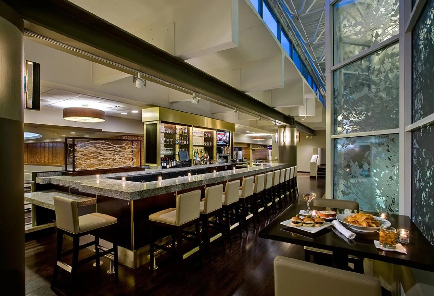 Restaurant/places to eat in Crowne Plaza Chicago O'Hare Hotel & Conference Center by IHG