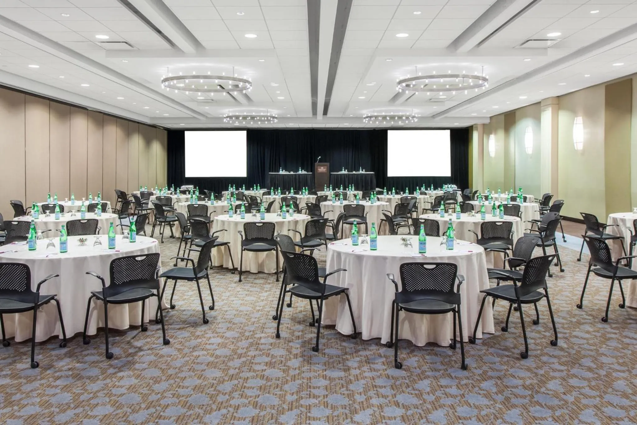 Banquet/Function facilities in Crowne Plaza Chicago O'Hare Hotel & Conference Center by IHG