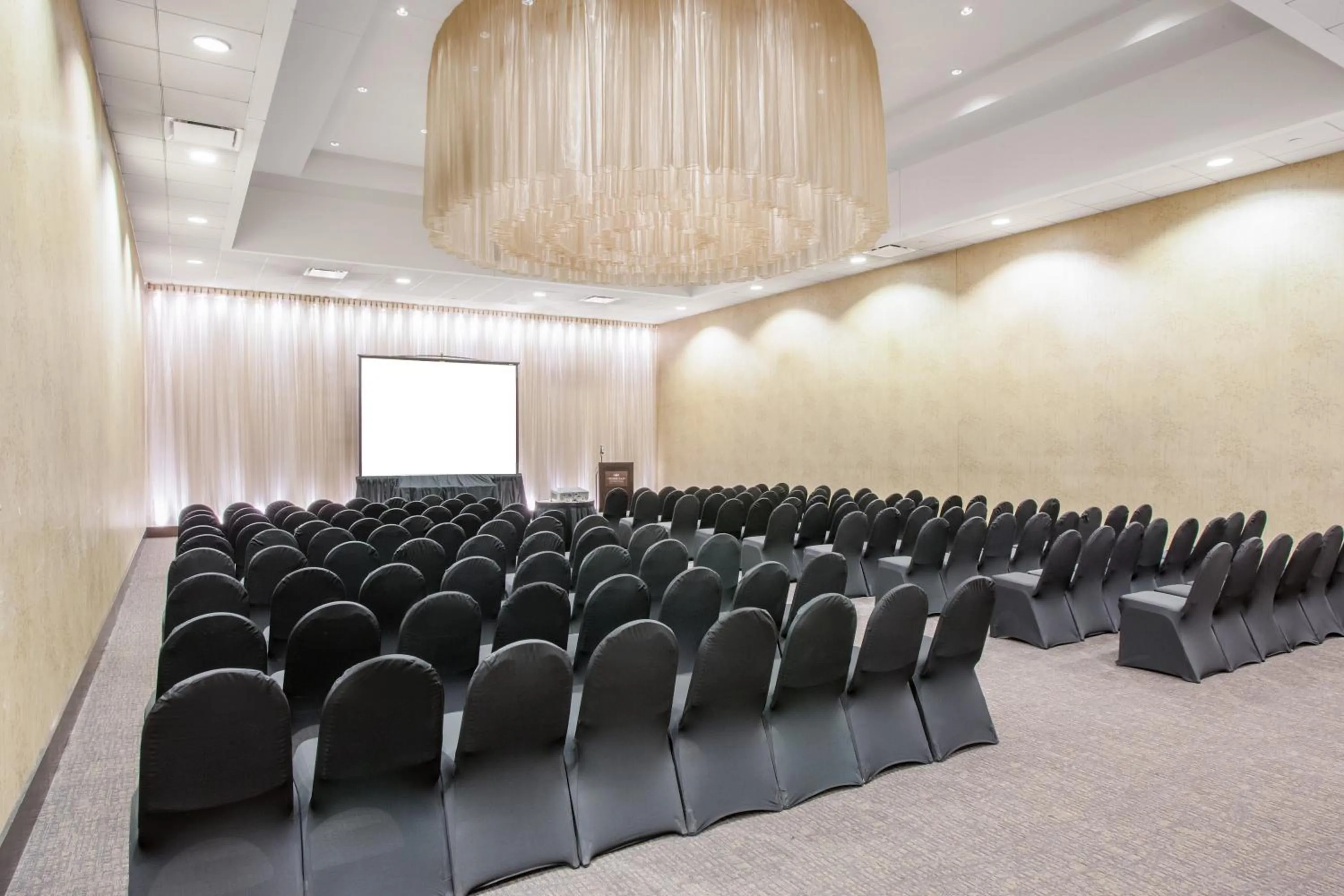 Banquet/Function facilities in Crowne Plaza Chicago O'Hare Hotel & Conference Center by IHG