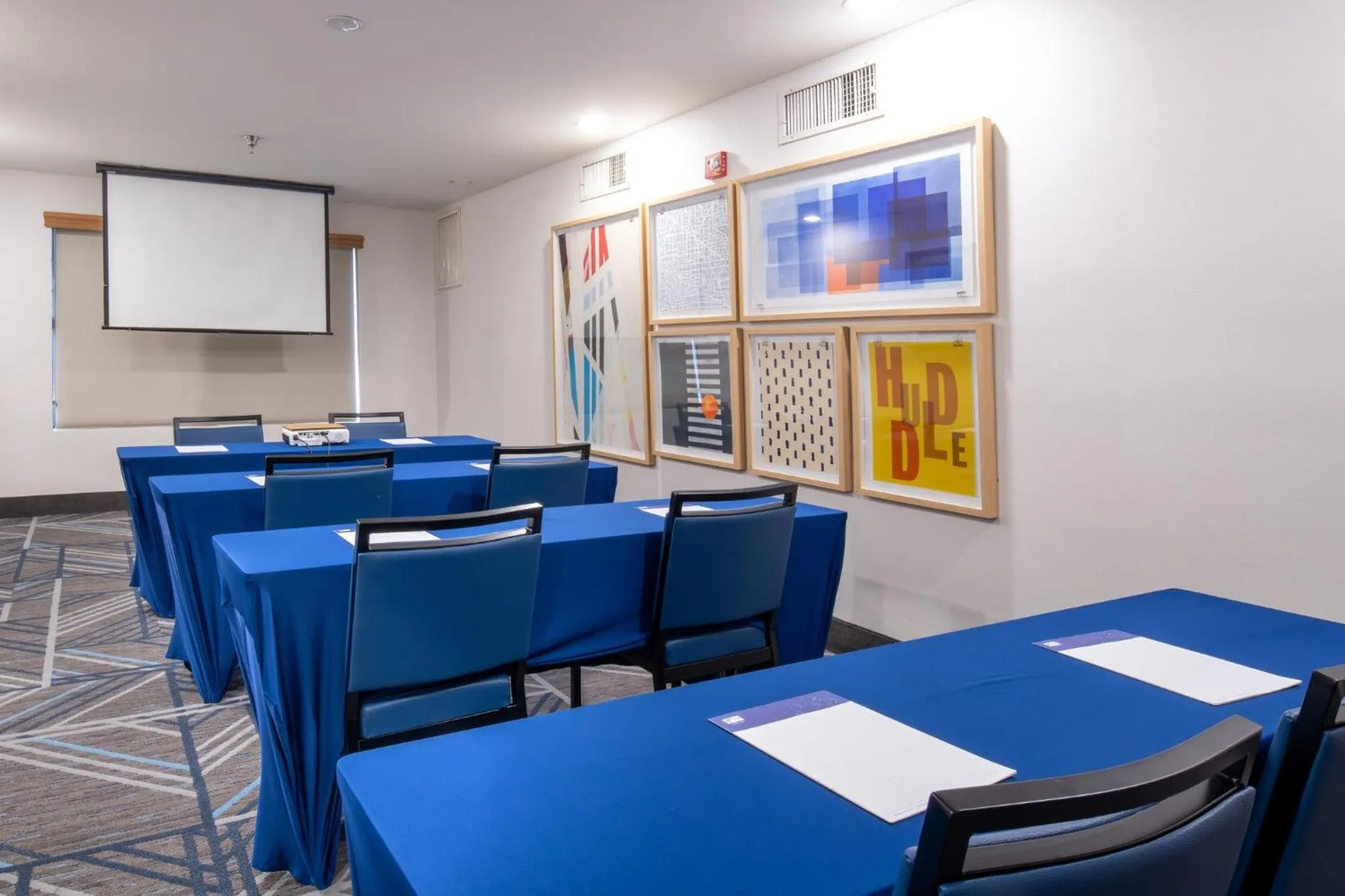 Meeting/conference room in Holiday Inn Express Hotel and Suites - Henderson by IHG