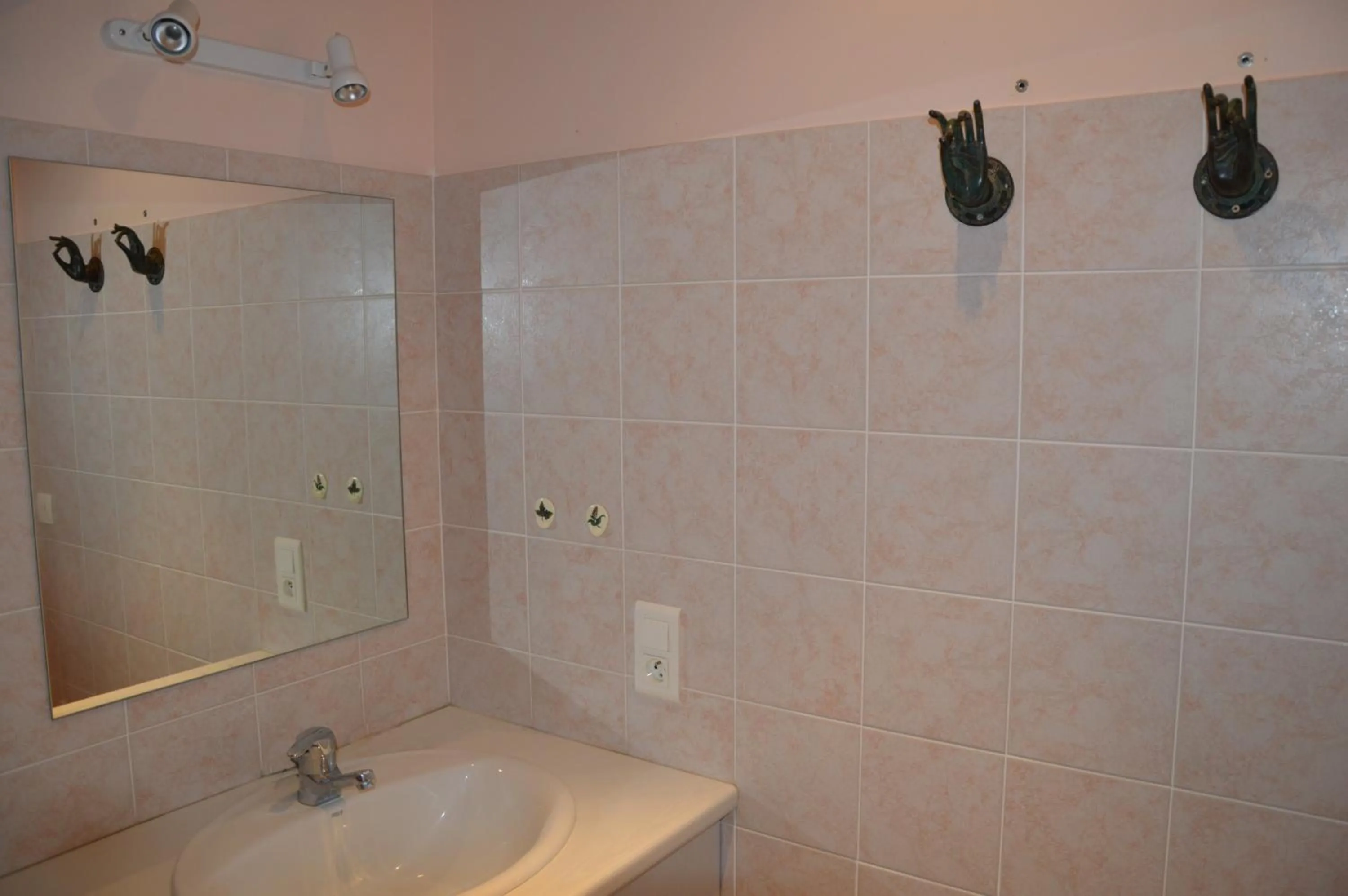 Bathroom in Les Deux Tours