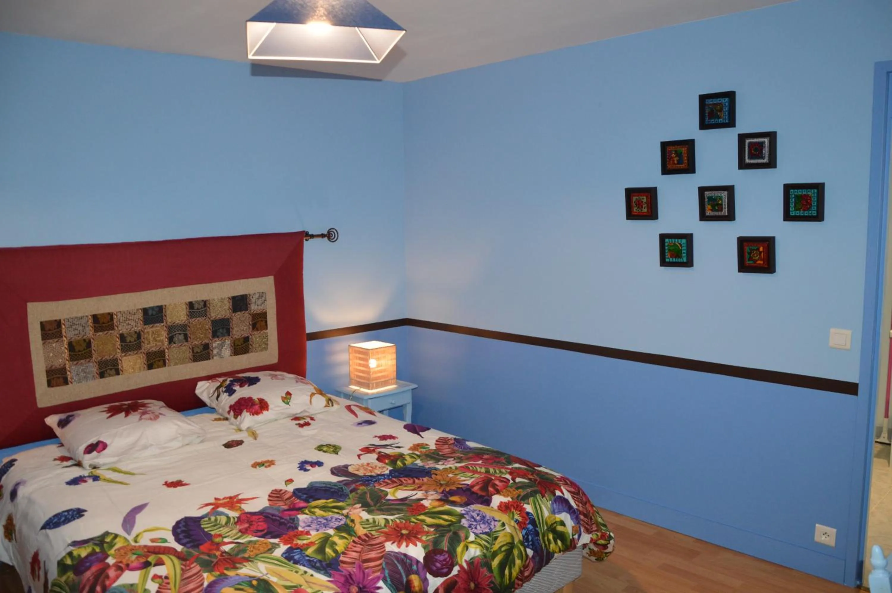 Decorative detail, Bed in Les Deux Tours