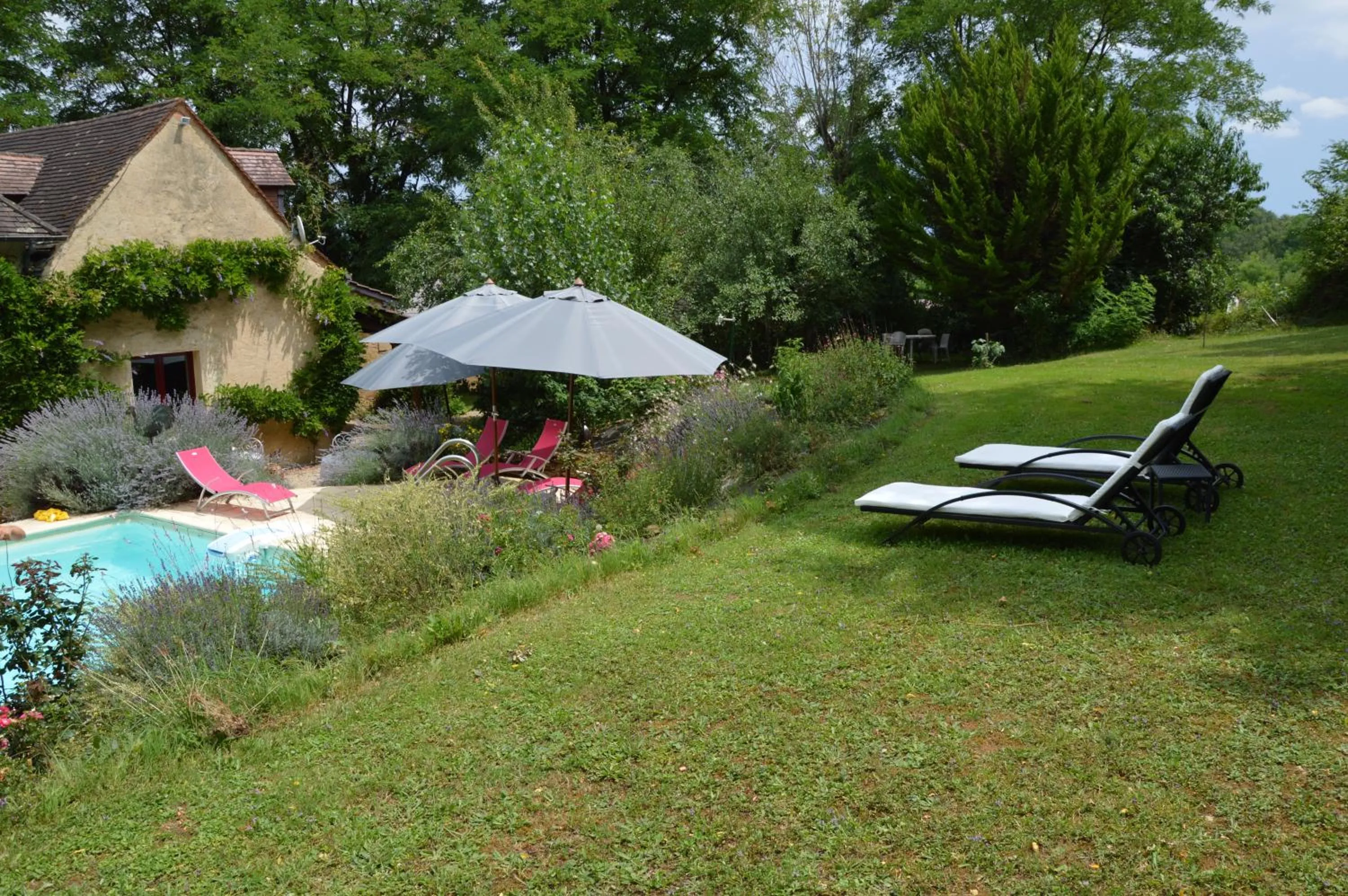 Garden in Les Deux Tours