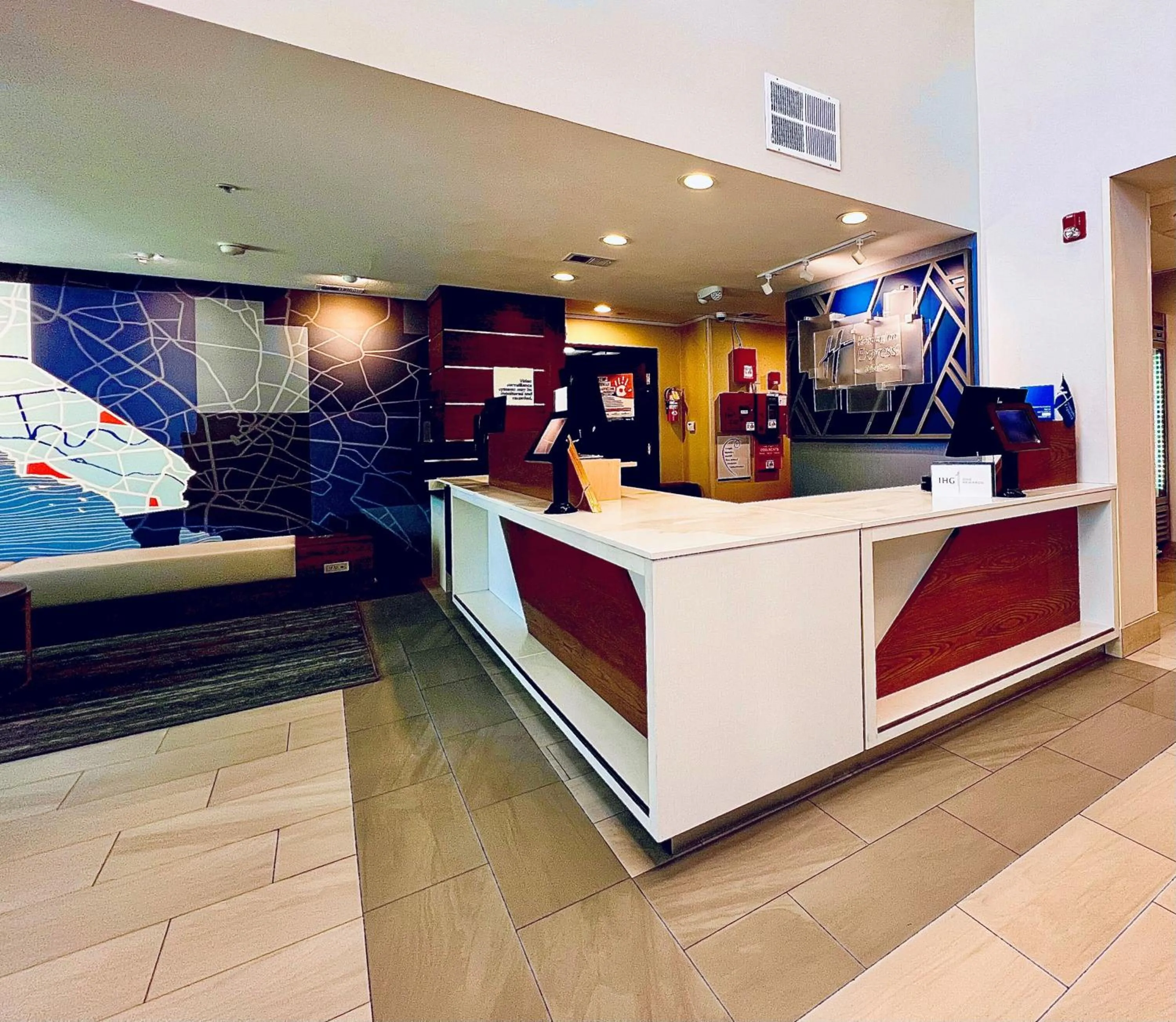 Property building in Holiday Inn Express Berkeley by IHG