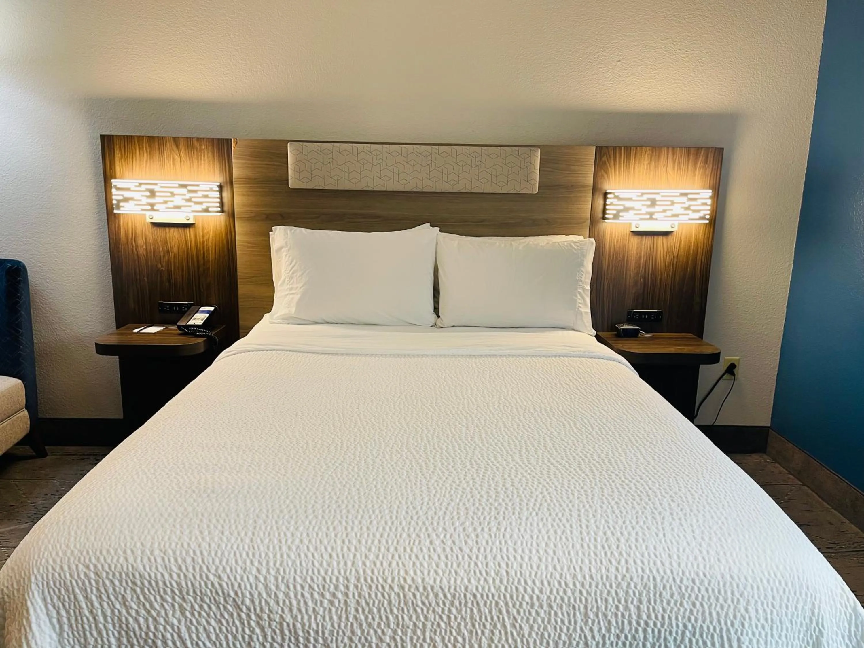 Bed in Holiday Inn Express Berkeley by IHG