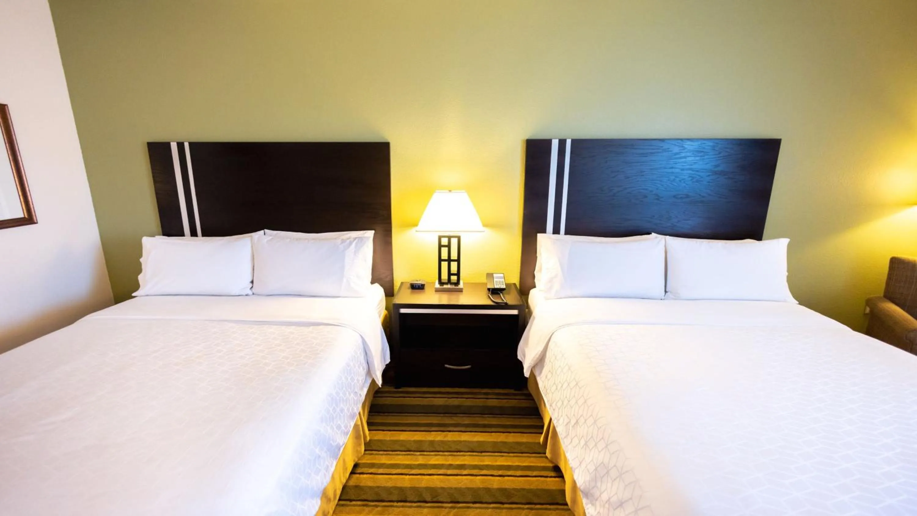 Bedroom, Bed in Holiday Inn Express Berkeley by IHG