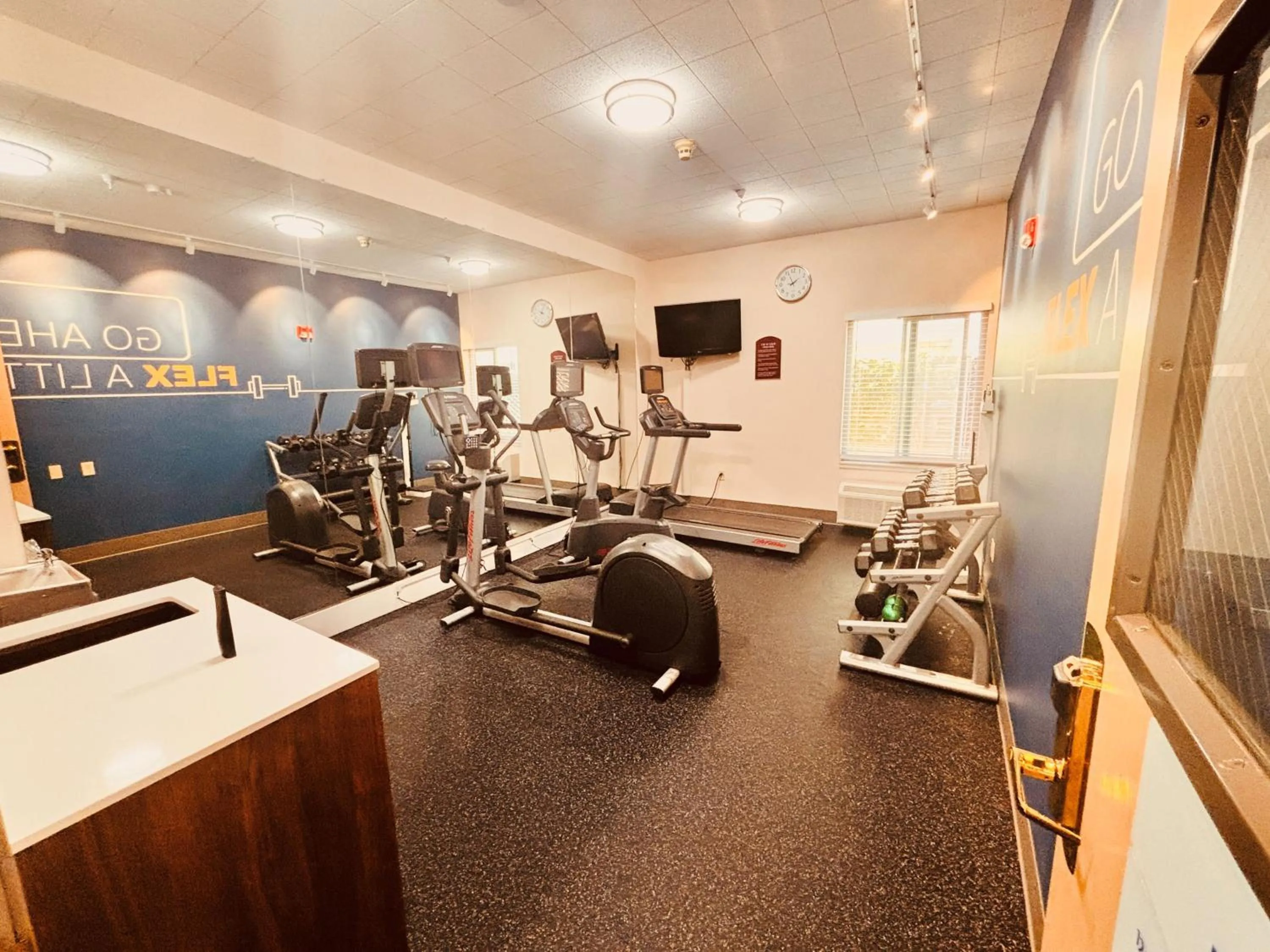 Fitness centre/facilities in Holiday Inn Express Berkeley by IHG