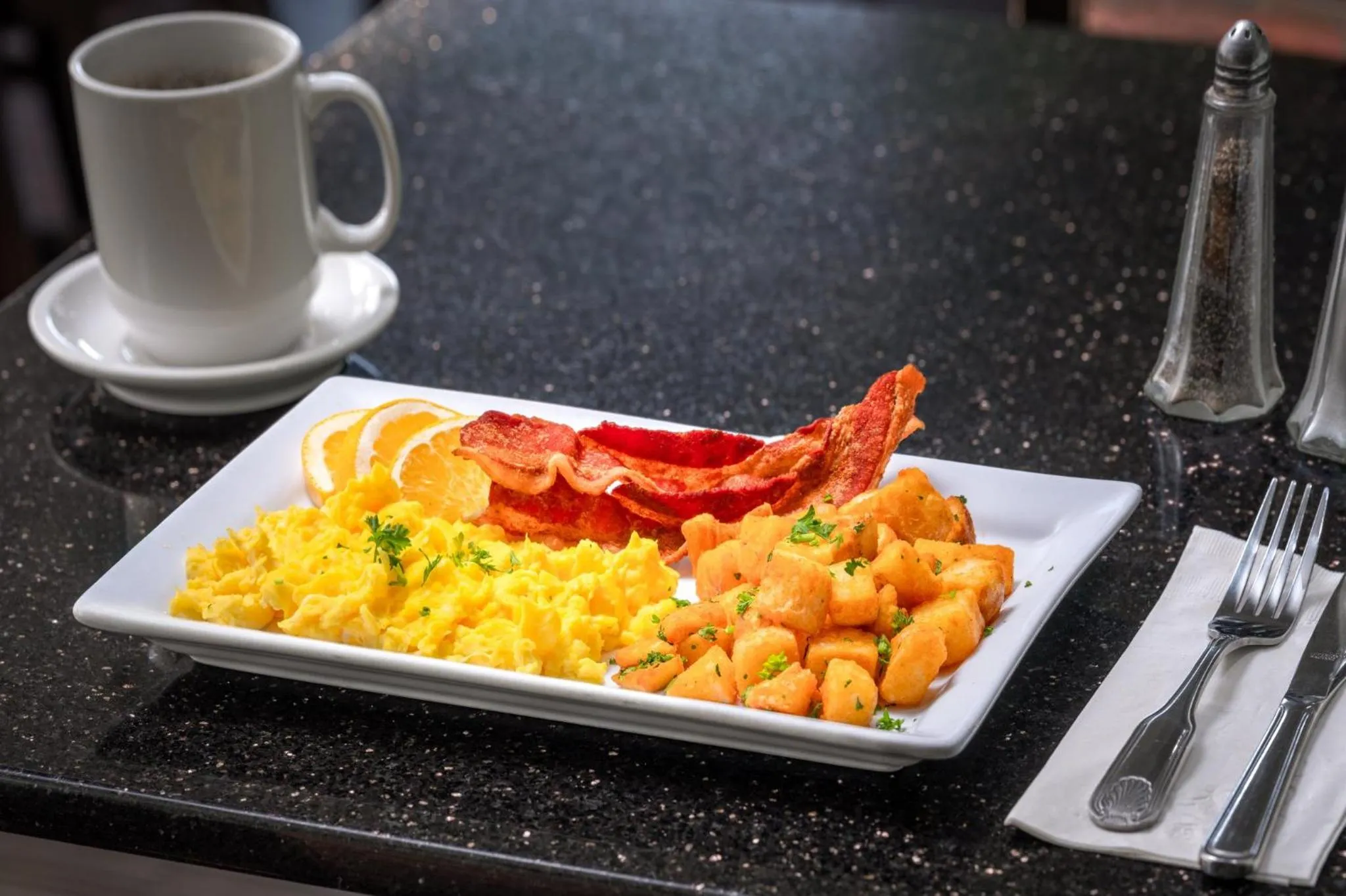 Restaurant/places to eat in Holiday Inn & Suites San Mateo - SFO by IHG