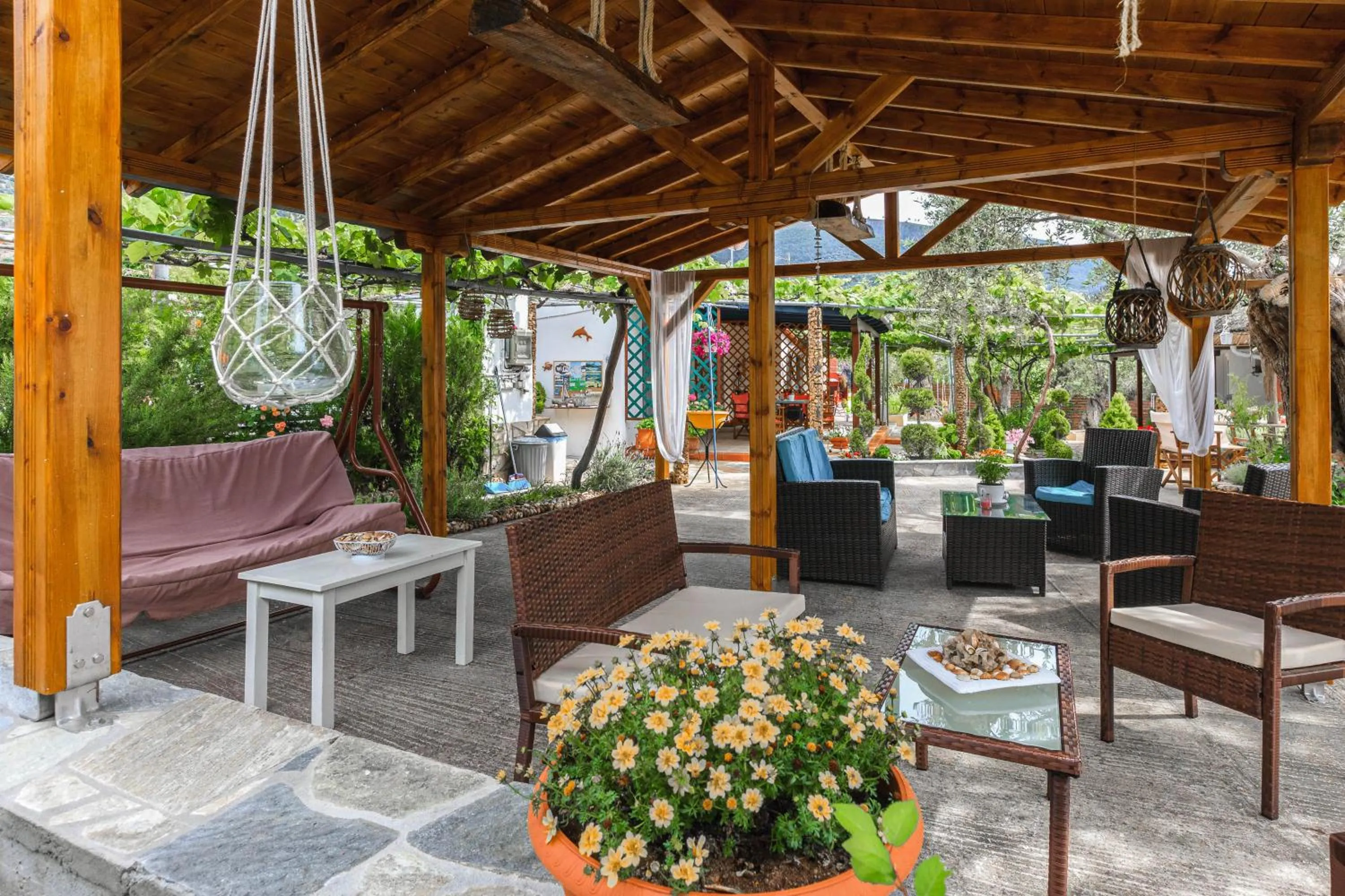 Garden in Studios Plaka