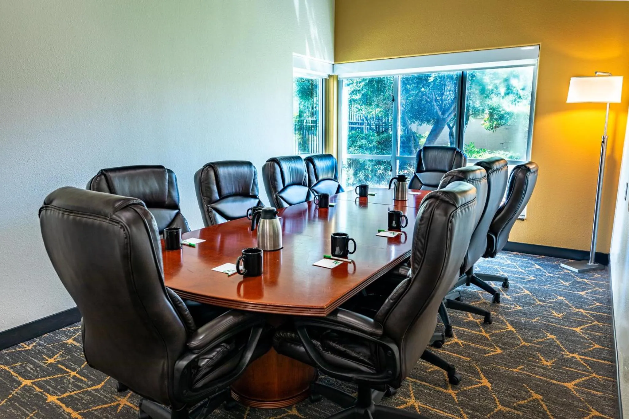 Photo of the whole room in Holiday Inn Oakland Airport by IHG